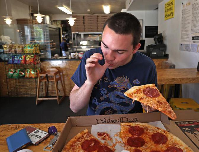 3 bedrooms, 2 baths, 1 pizza The Boston Globe