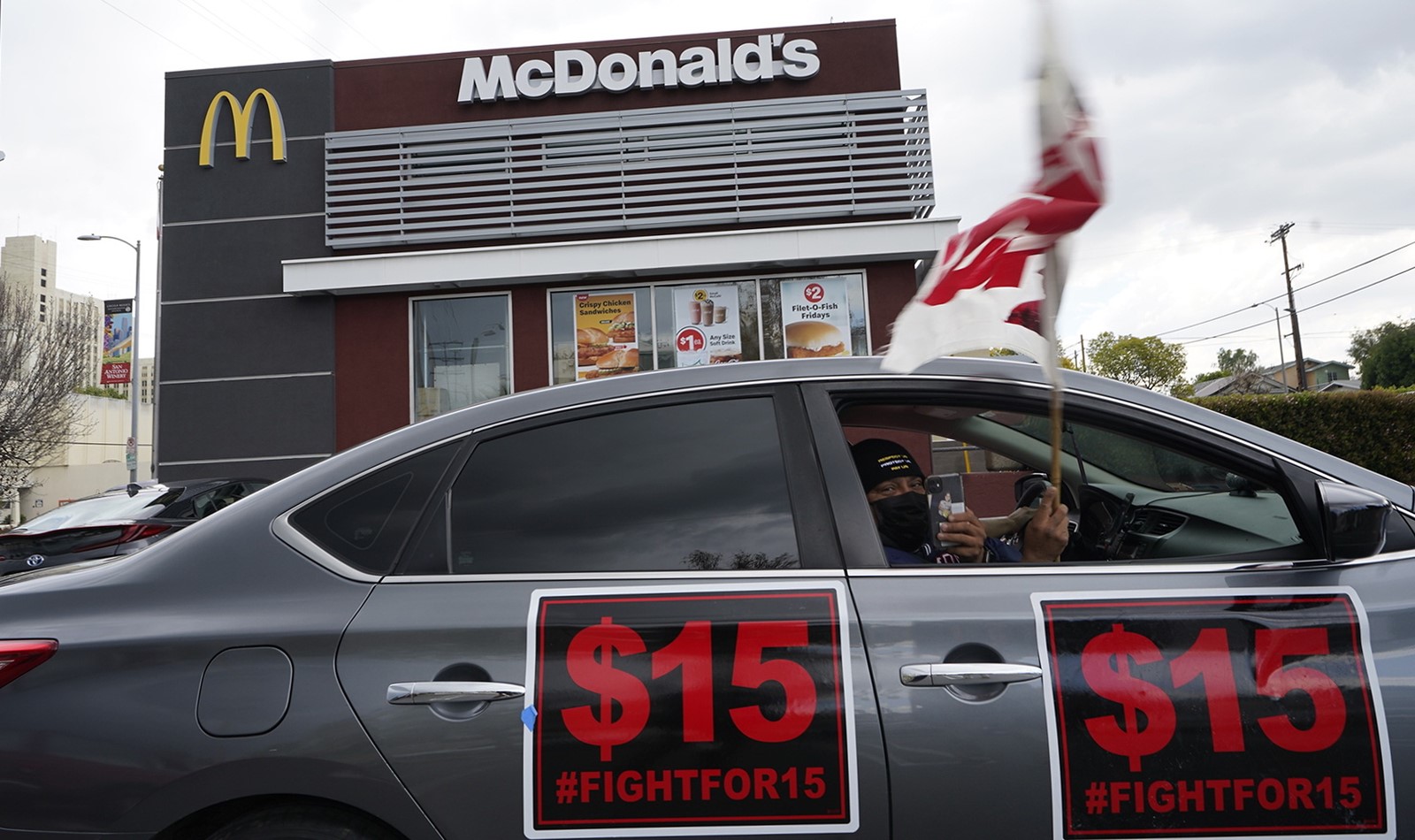 latimes.com - Fast-food giants pounce on pro-worker law