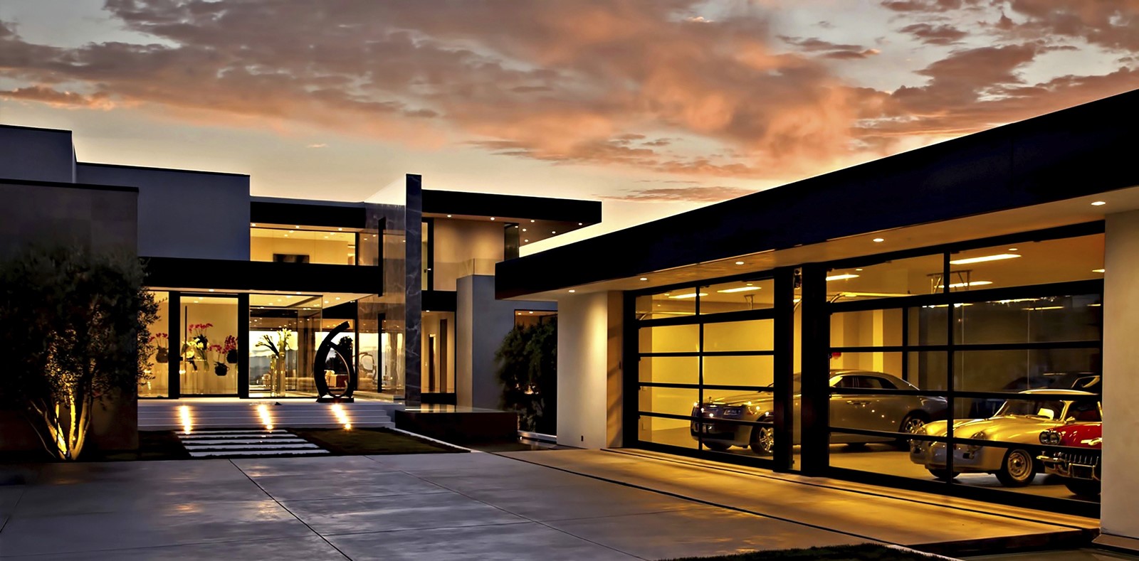 IMG_fi_hotprop_jho_low_1_2_1_NQ6CEGLI.jpg, image size:1600x789