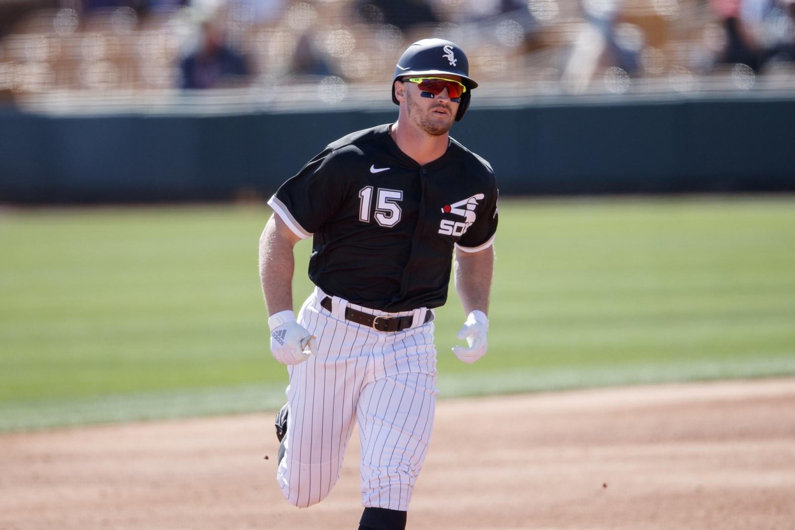 CT_IC_1012280428_1012370879_012-0323_icago-white-sox-adam-engel.jpg