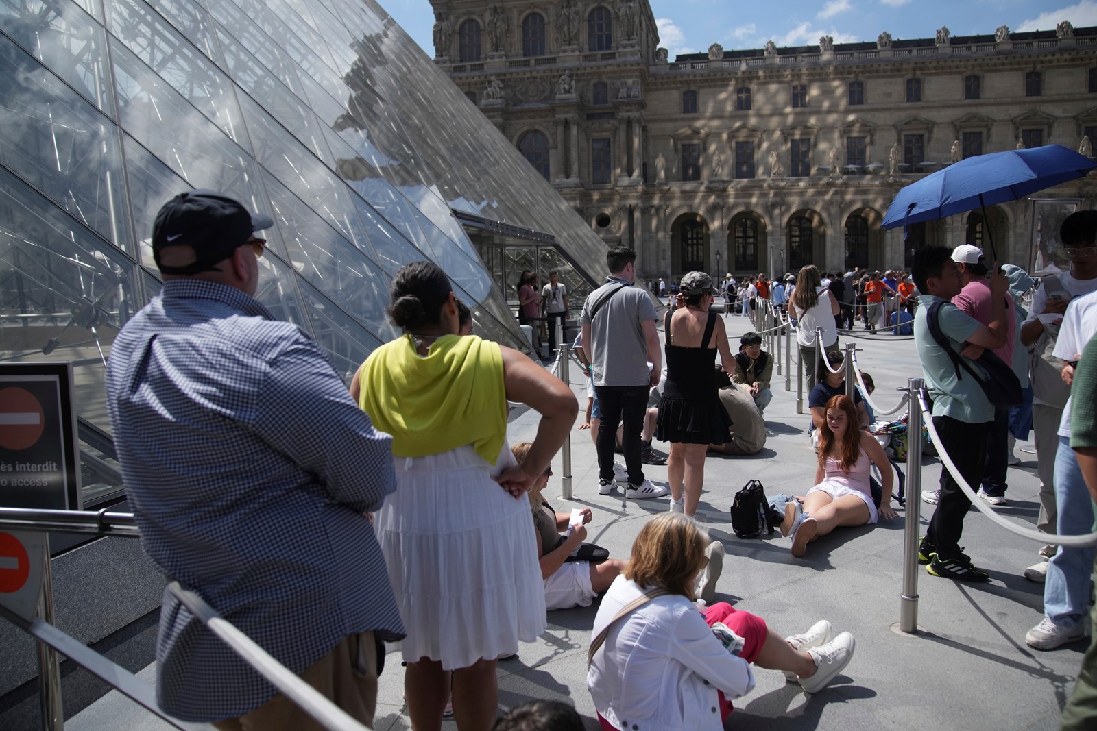 CT_IC_1056750041_1056840879_007-0617_France_Louvre_93190--0ff4e#1.jpg