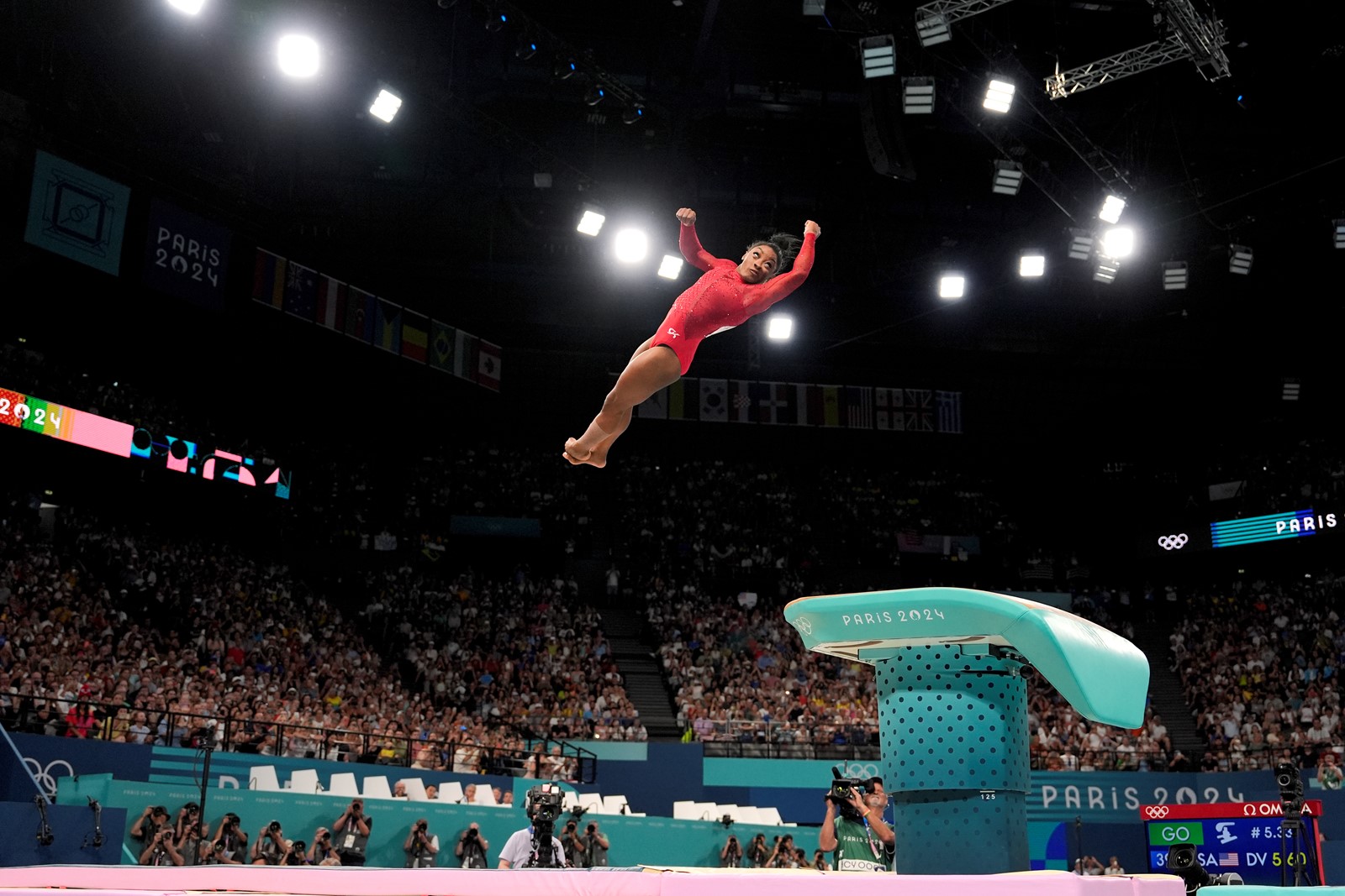 CT_IC_1047326781_1047413693_016-0804_APTOPIX_Paris_Olympics_Artistic_Gymnastics_20100--d0f88.jpg