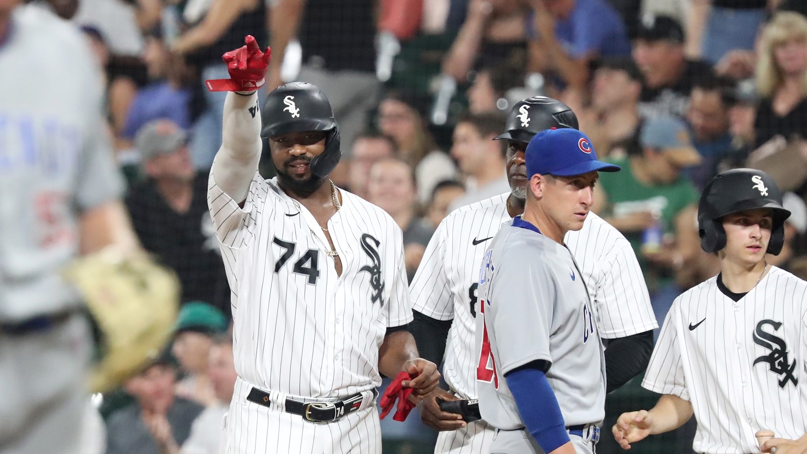 CT_IC_1017380095_1017392243_015-0909_ago-white-sox-eloy-jimenez.jpg