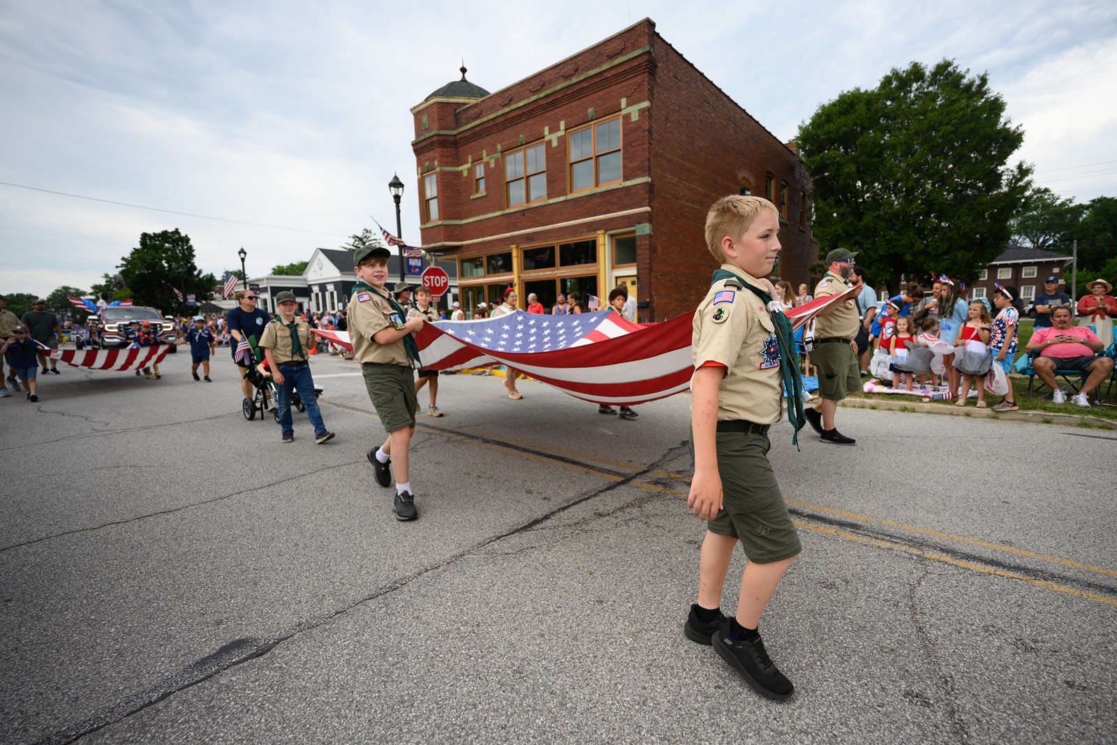 CT_IC_1057360349_1057395152_001-0705_PTB-L-PORTER-PARADE-0704-1.jpg