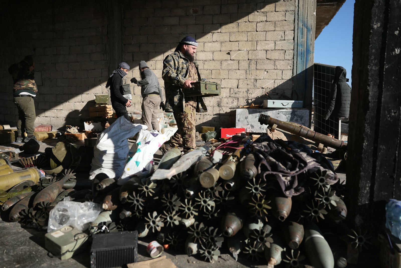 CT_IC_1051022414_1051001359_005-1205_AFP-Getty_SYRIA-CONFLICT(16).jpg