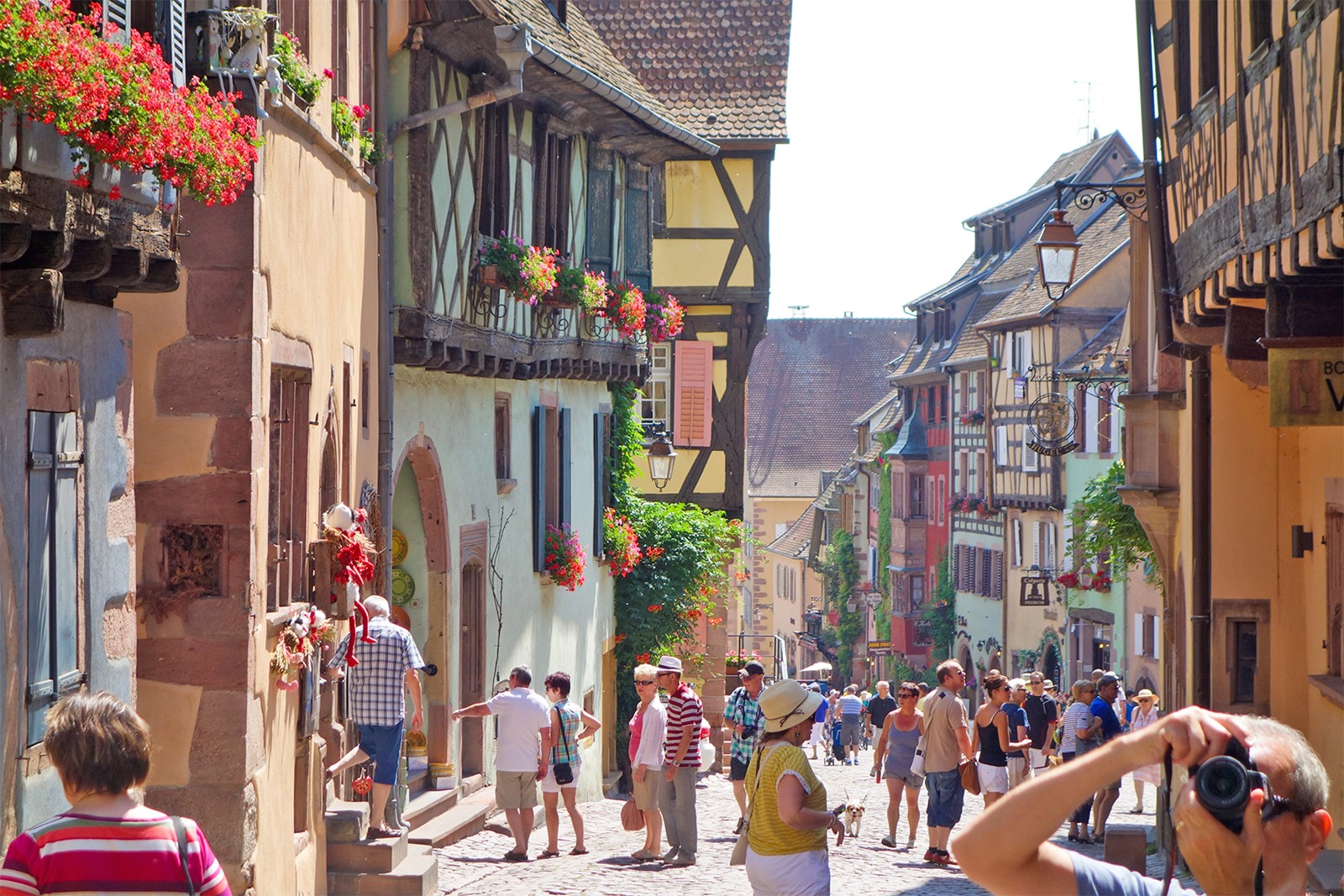 CT_IC_1015465473_1015300896_009-0711_sc-trav-0706-rick-steves_2.jpg