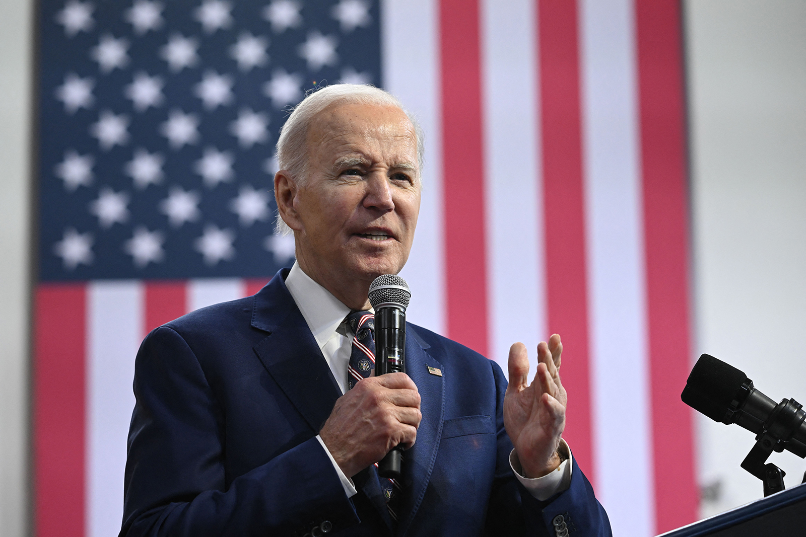 CT_IC_1051470583_1051500193_006-1222_1220_NWS_TNS--OPED-BIDEN-HISTORY-COMMENTARY-GET_217102380.jpg