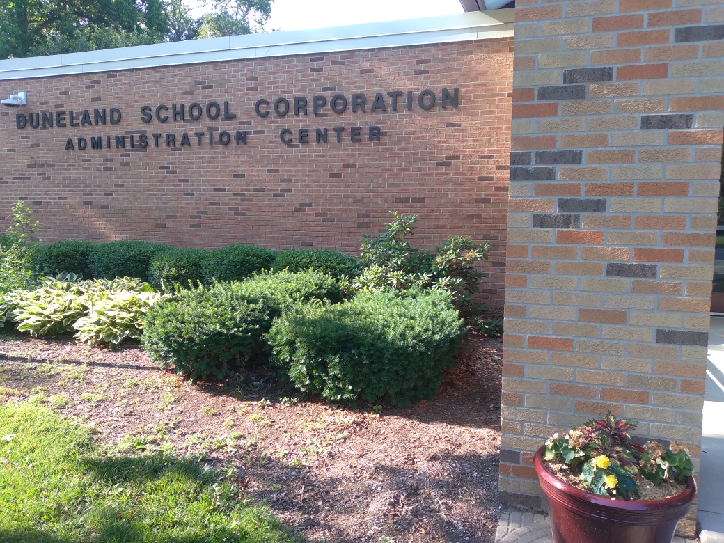 CT_IC_1057690251_1057717999_002-0716_PTB-L-CH-SCHOOL-BOARD-0627.jpg