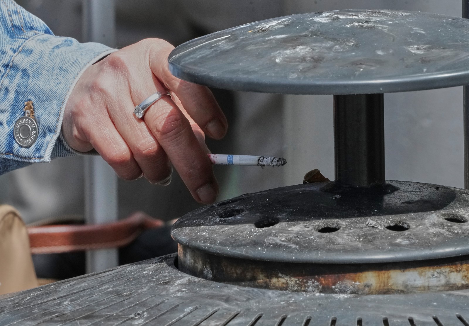 CT_IC_1056249837_1056314140_004-0601_France_Smoking_Ban_40032--10da4.jpg
