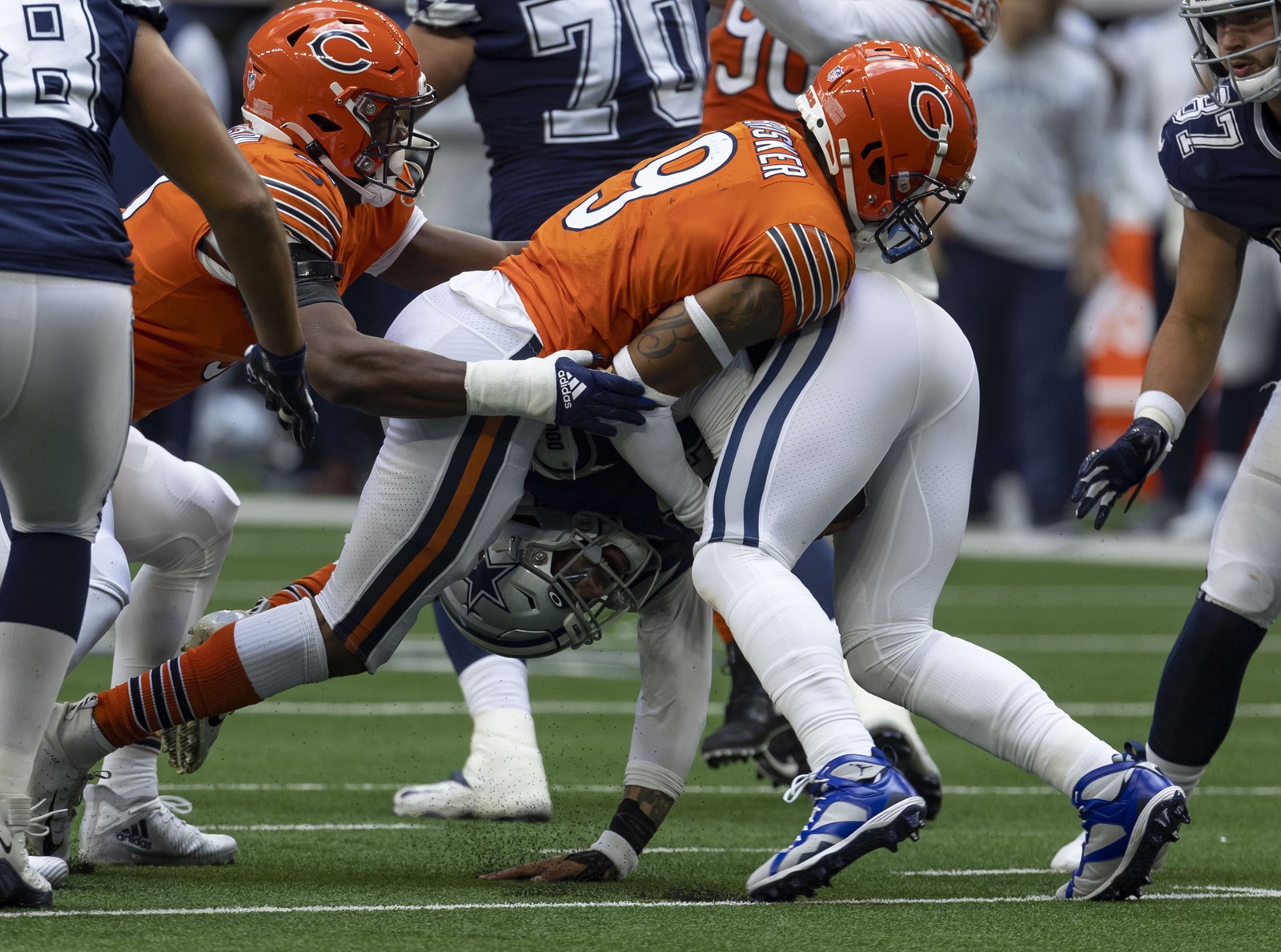 CT_IC_1030595278_1030611563_015-1216_bears-jaquan-brisker-sacks.jpg
