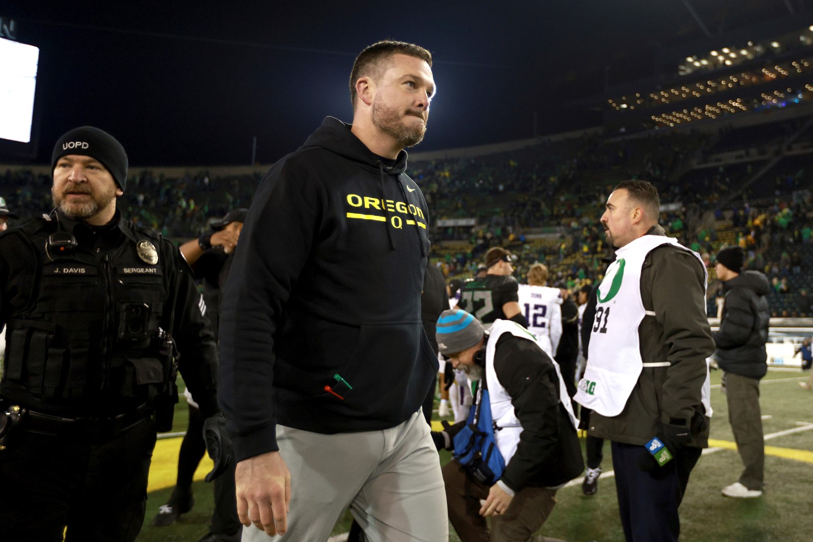 CT_IC_1051082986_1051100187_016-1208_Washington_Oregon_Football_79333--f1743.jpg