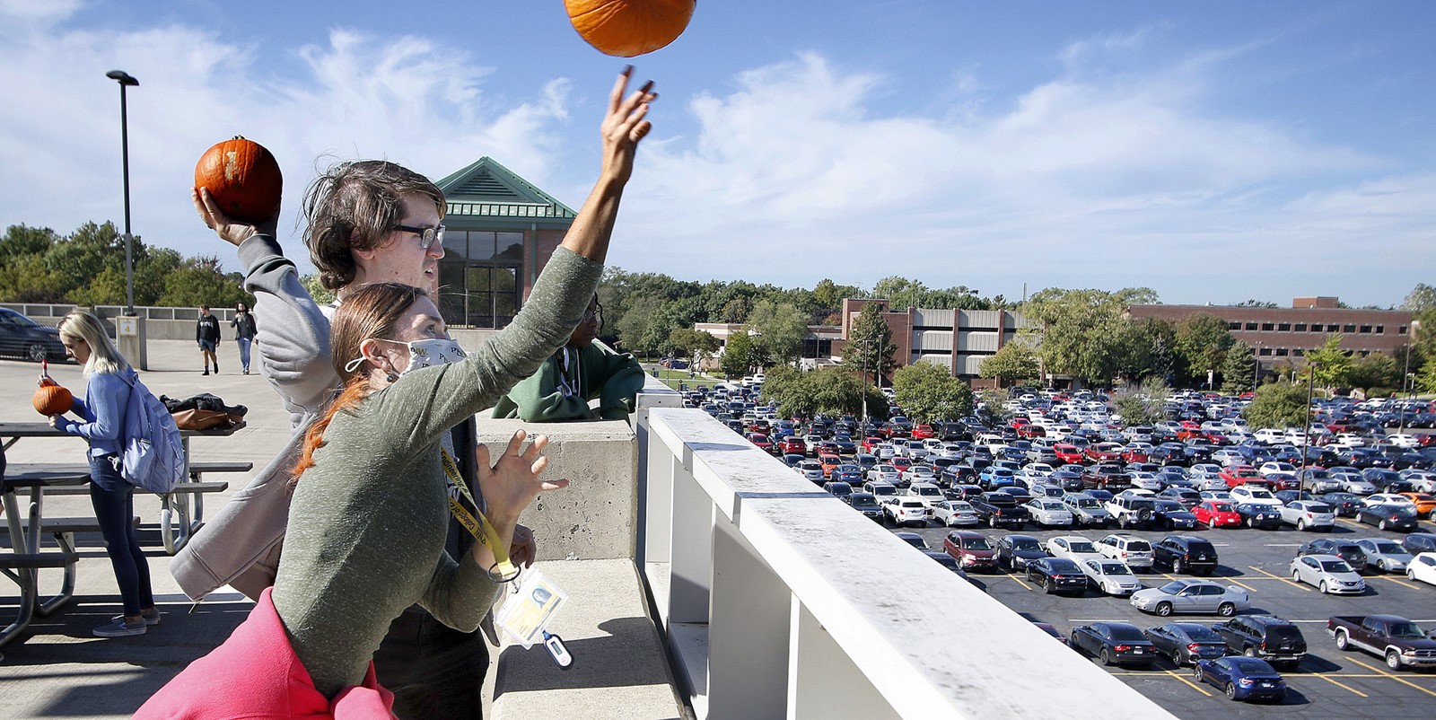 CT_IC_1018697417_1018737216_001-1023_umpkin-push-purdue-st-1021.jpg