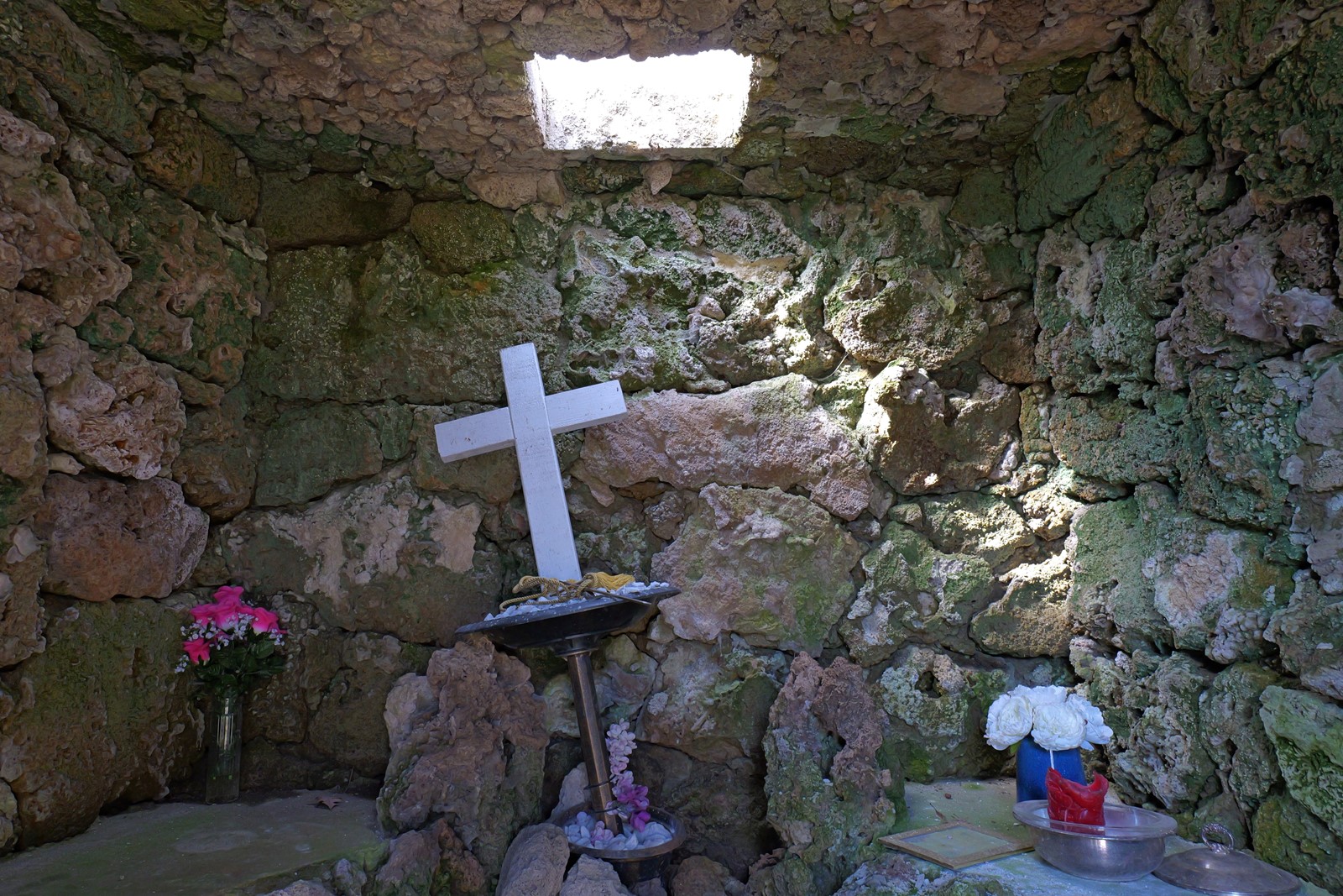 CT_IC_1056249839_1056296858_002-0601_PTB-L-MONASTERY-FUTURE-0601-01_4868b0.jpg