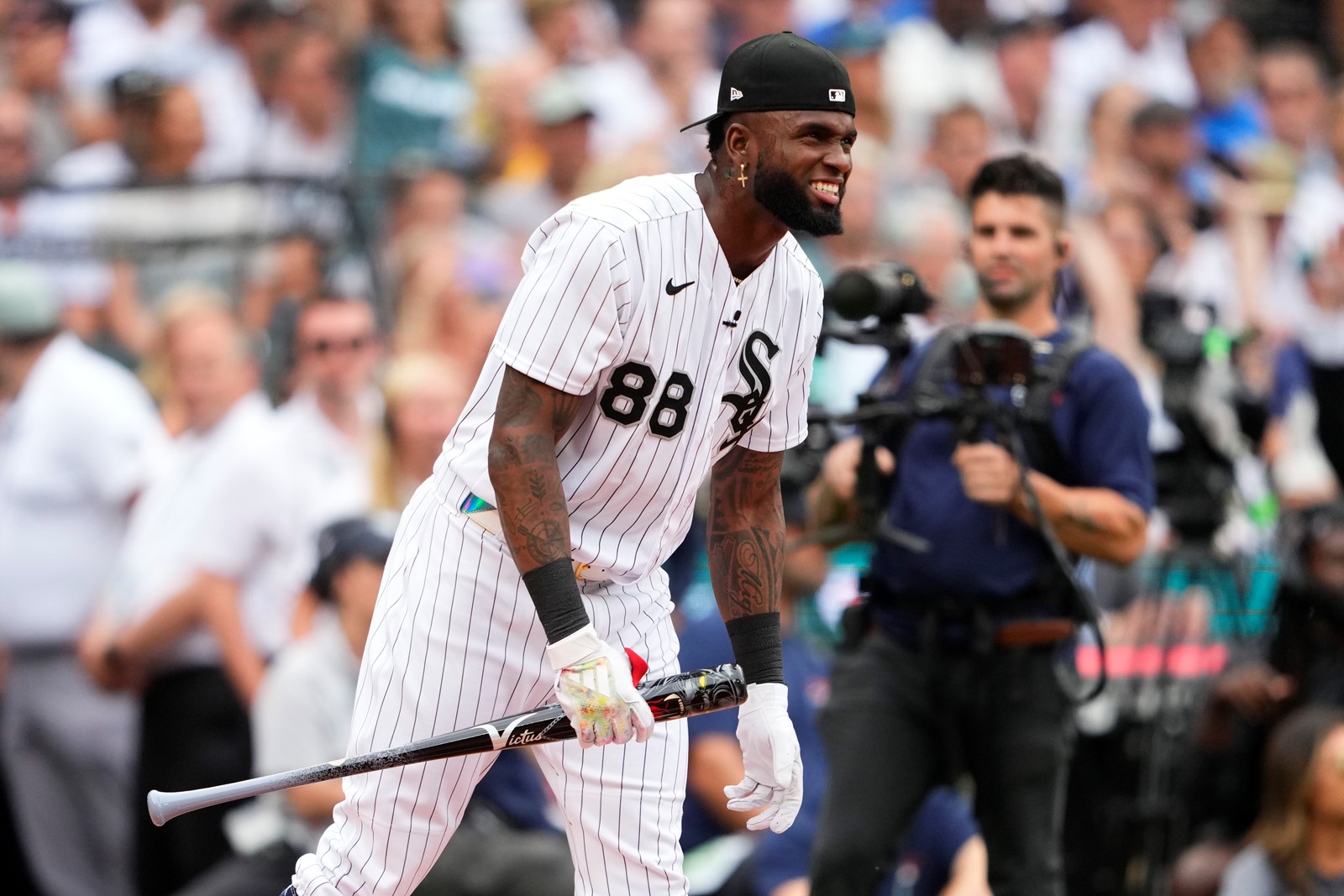 CT_IC_1036486408_1036531044_015-0716_cago-white-sox-luis-robert.jpg