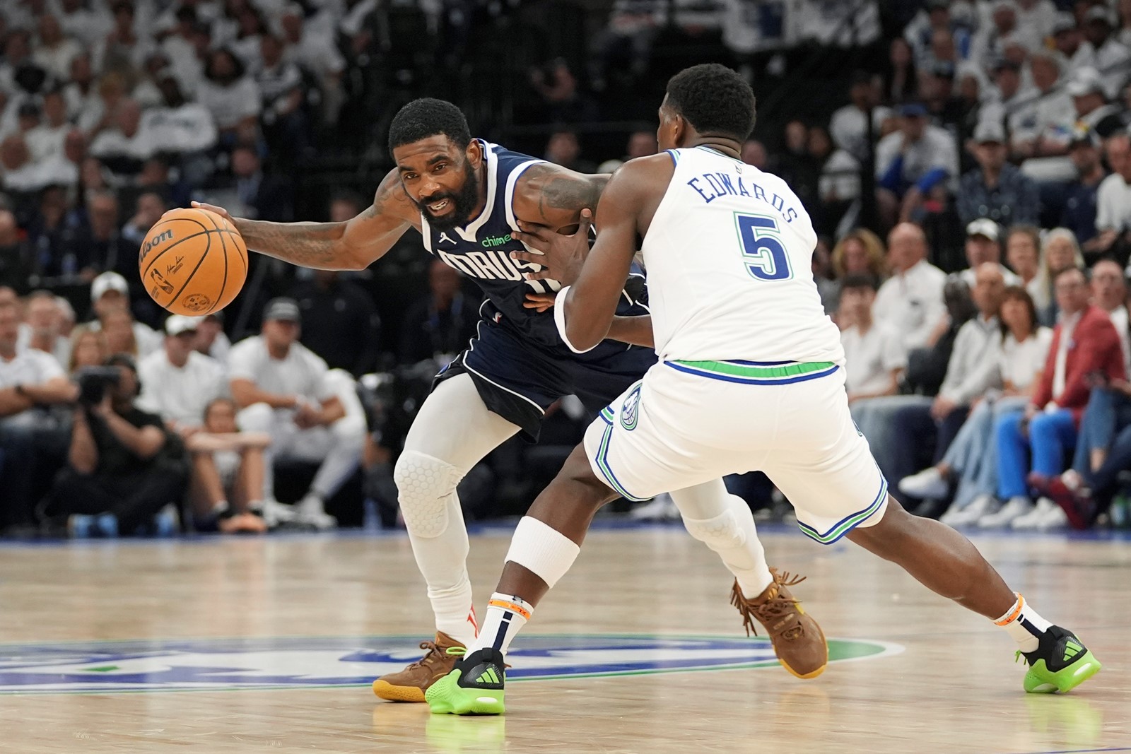 CT_IC_1045236668_1045282619_016-0524_Mavericks_Timberwolves_Basketball_48890--2f981.jpg