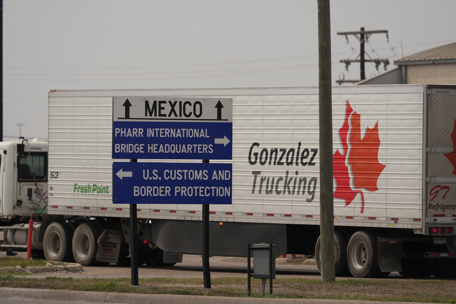 CT_IC_1053570074_1053602322_004-0305_Canada-US-Trump-Tariffs_68558--dfac8.jpg