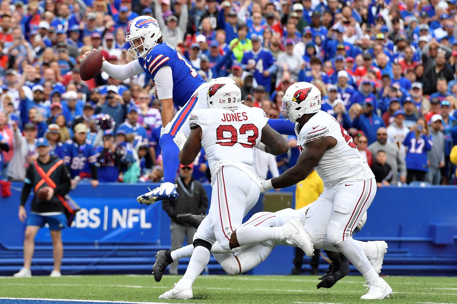 CT_IC_1048445471_1048511732_013-0909_Cardinals_Bills_Football_39412--aecb1.jpg