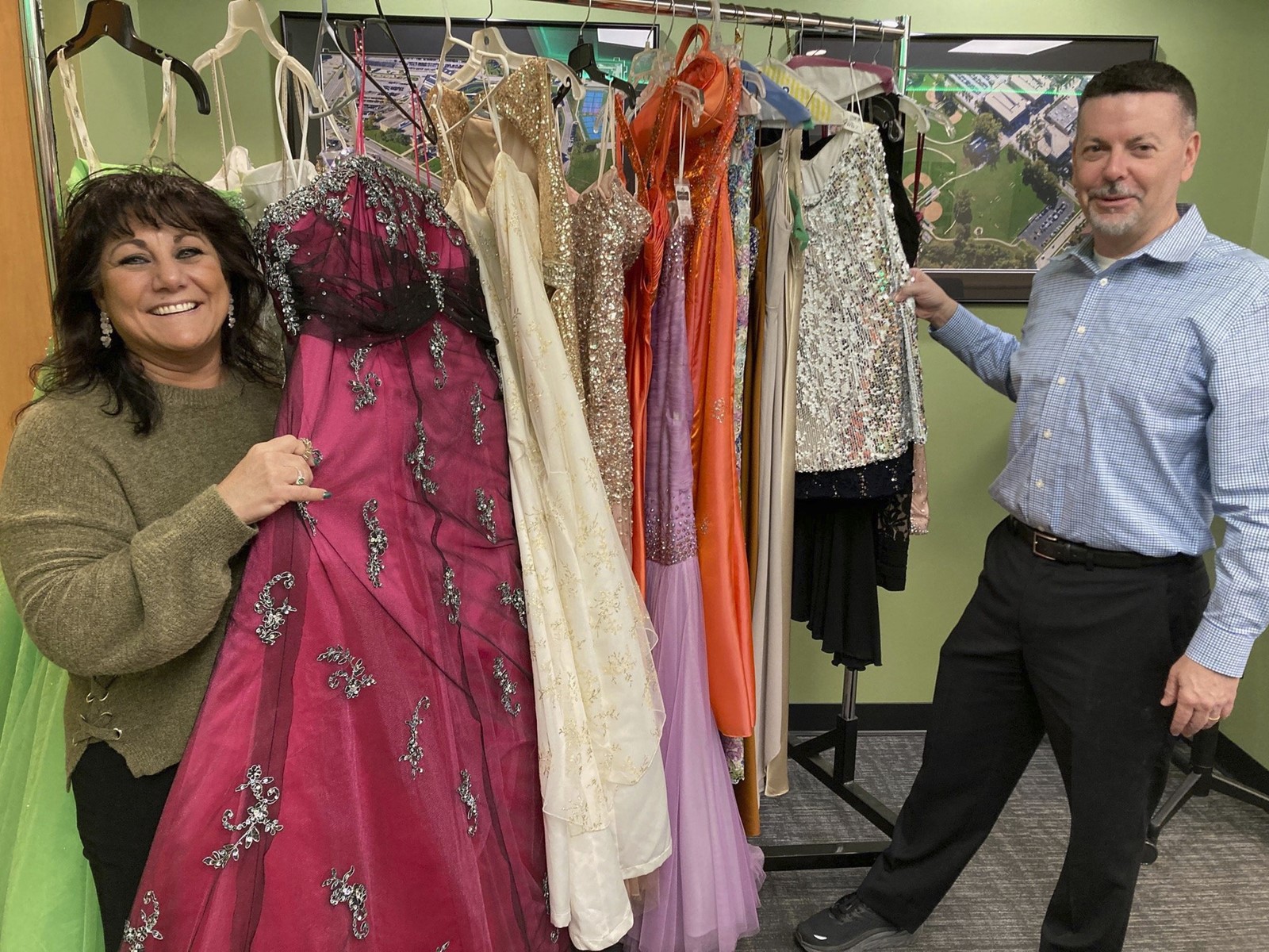CT_IC_1032427114_1032483374_001-0220_ellas-closet-olchs-st-0221.jpg