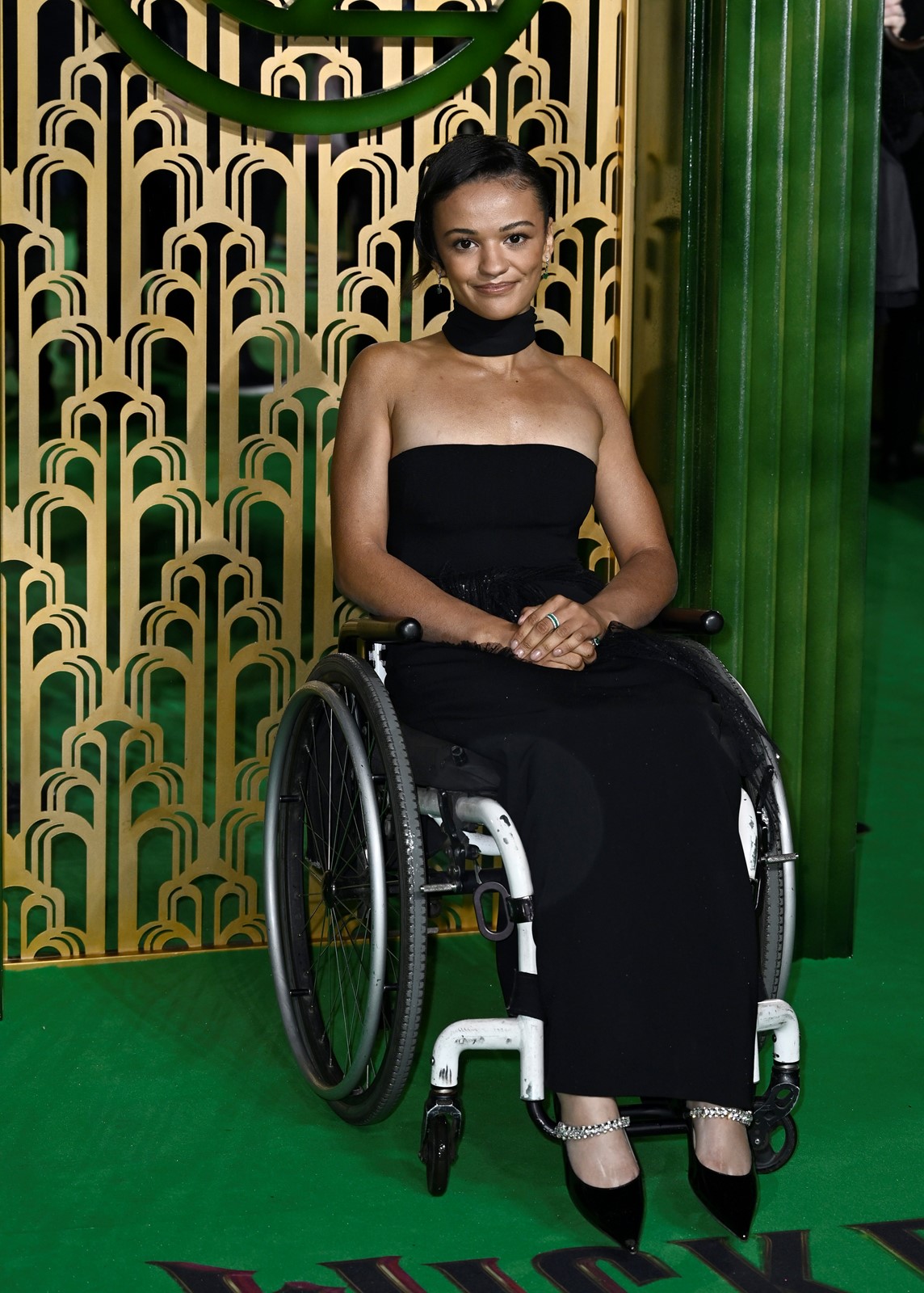 CT_IC_1050843327_1050678723_011-1129_AFP-Getty_Wicked- Part One UK Premiere -  VIP Arrivals(4)#18.jpg