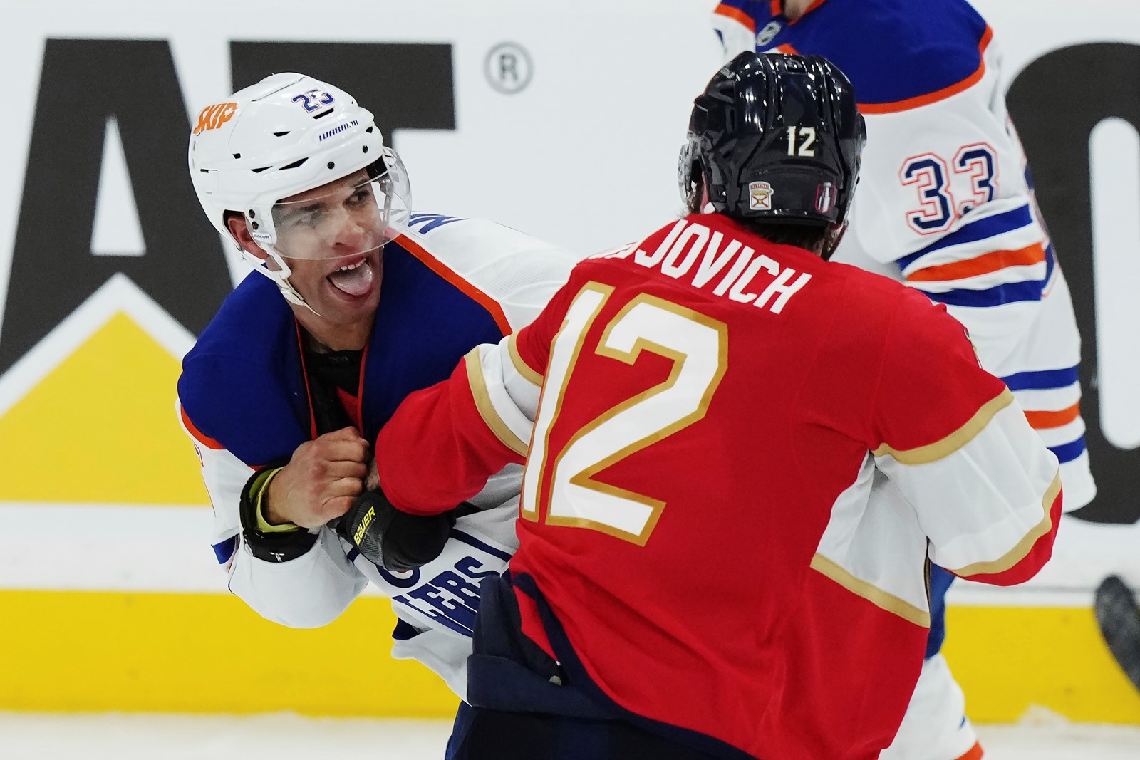 CT_IC_1056636306_1056667368_016-0612_Stanley_Cup_Oilers_Panthers_Hockey_94264--89de7.jpg