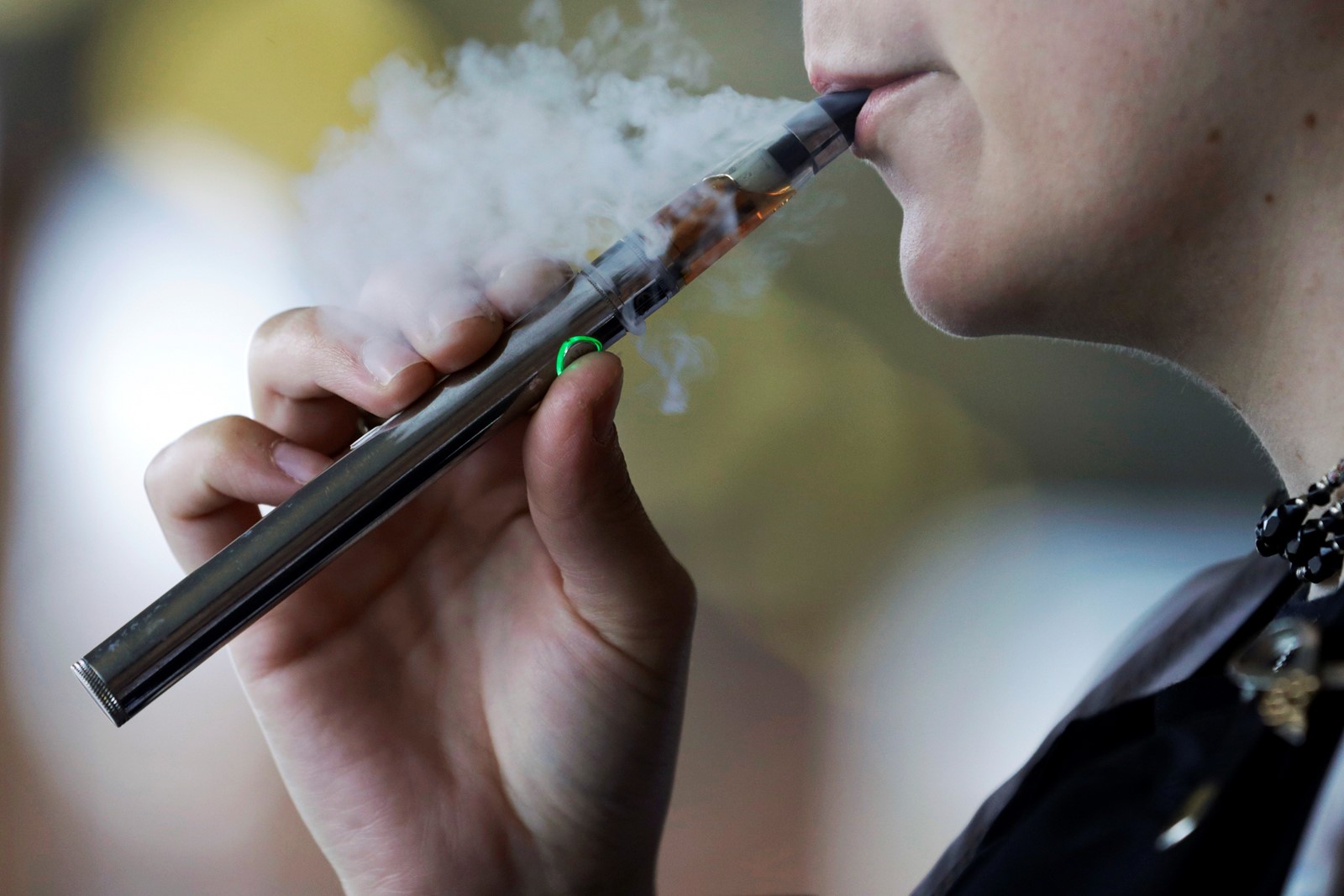 CT_IC_1043490758_1043500948_003-0324_ctc-z-teensmoking-vaping_116449048.jpg