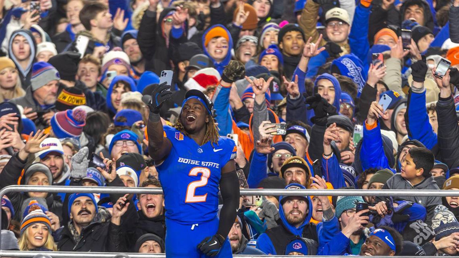 CT_IC_1051197886_1051227781_016-1211_TNS--SPORTS-FBC-BOISESTAE-JEANTY-HEISMAN-ID.jpg