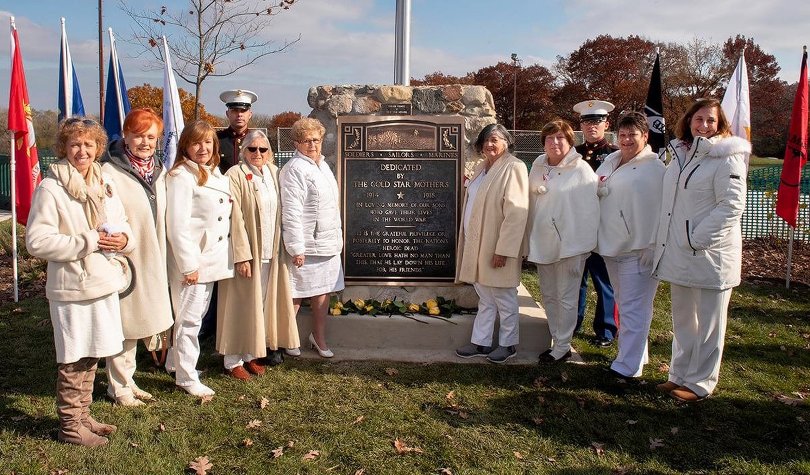 CT_IC_1017900228_1017868356_002-0926_-gold-star-mothers-st-0923.jpg