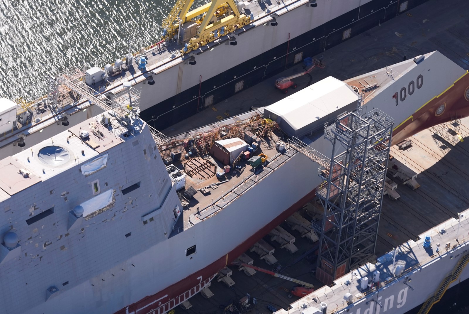 CT_IC_1050876712_1050941113_007-1203_Navy_Warship_Hypersonics_40135--65423.jpg