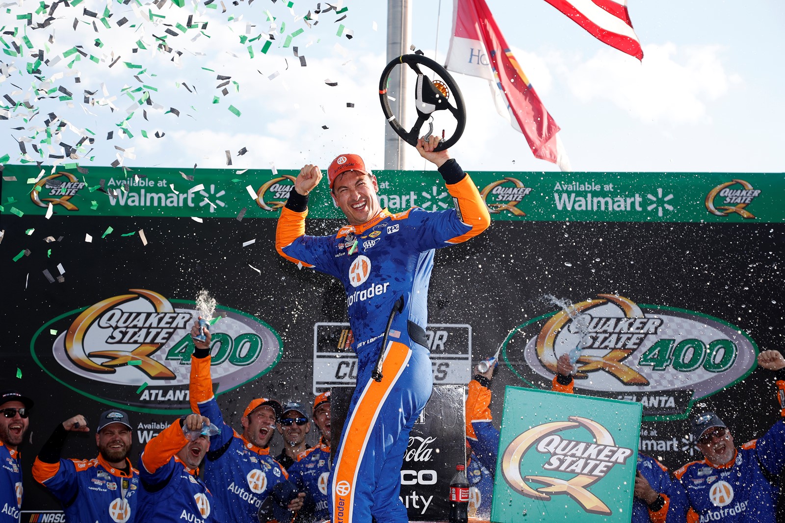 CT_IC_1048445472_1048515188_012-0909_AFP-Getty_NASCAR Cup Series Quaker State 400 Available at Wa(2)#39.jpg