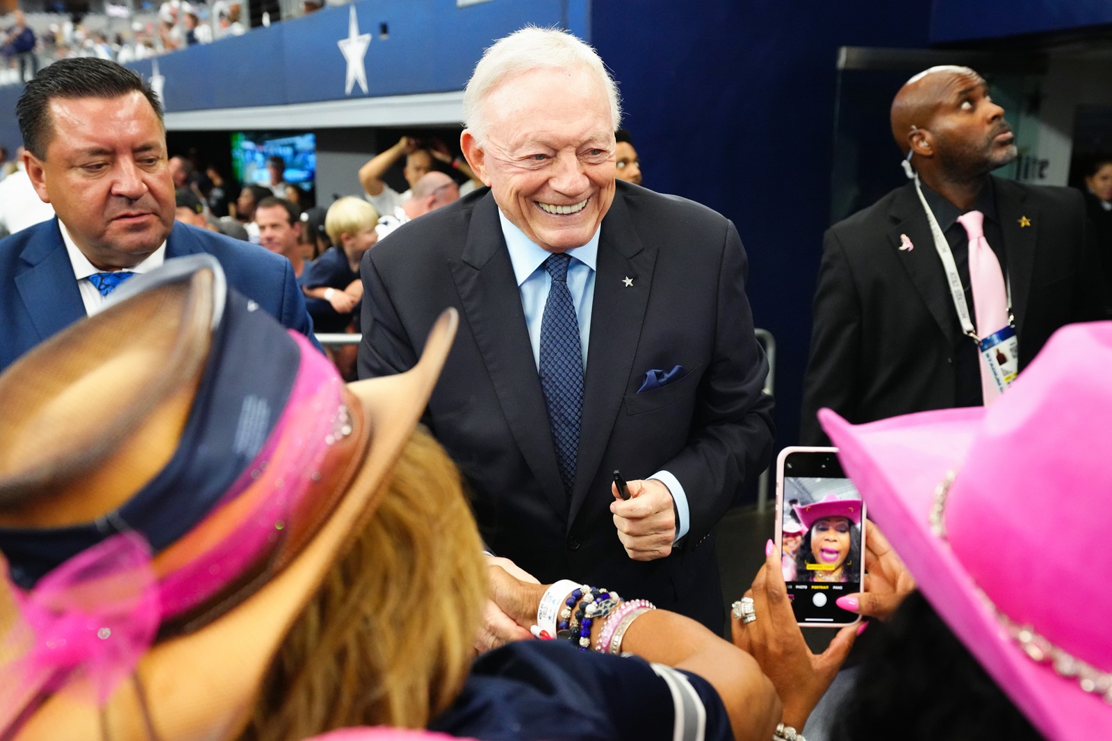 CT_IC_1049526710_1049596260_014-1015_AFP-Getty_Detroit Lions v Dallas Cowboys(2)#5.jpg