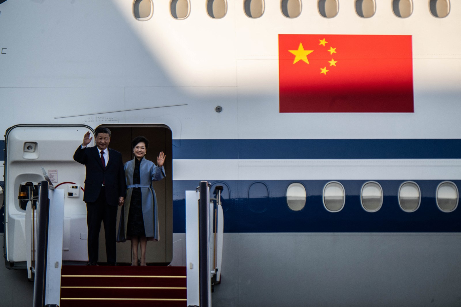 CT_IC_1051413485_1051443963_005-1219_AFP-Getty_MACAU-CHINA-POLITICS-ANNIVERSARY(19).jpg