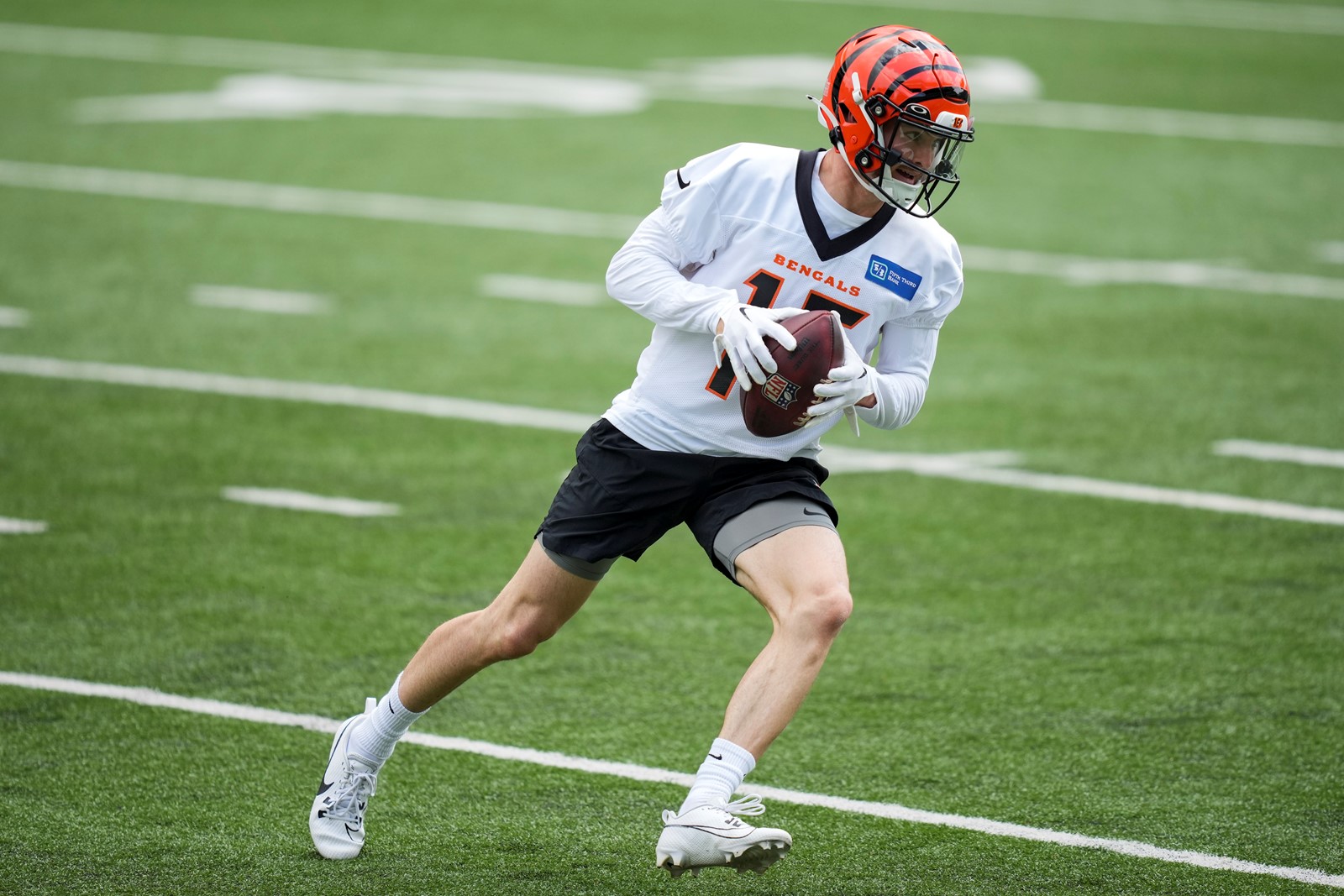 CT_IC_1057780372_1057806692_017-0720_LNS-L-NFL-JONES-BENGALS-0719.jpg