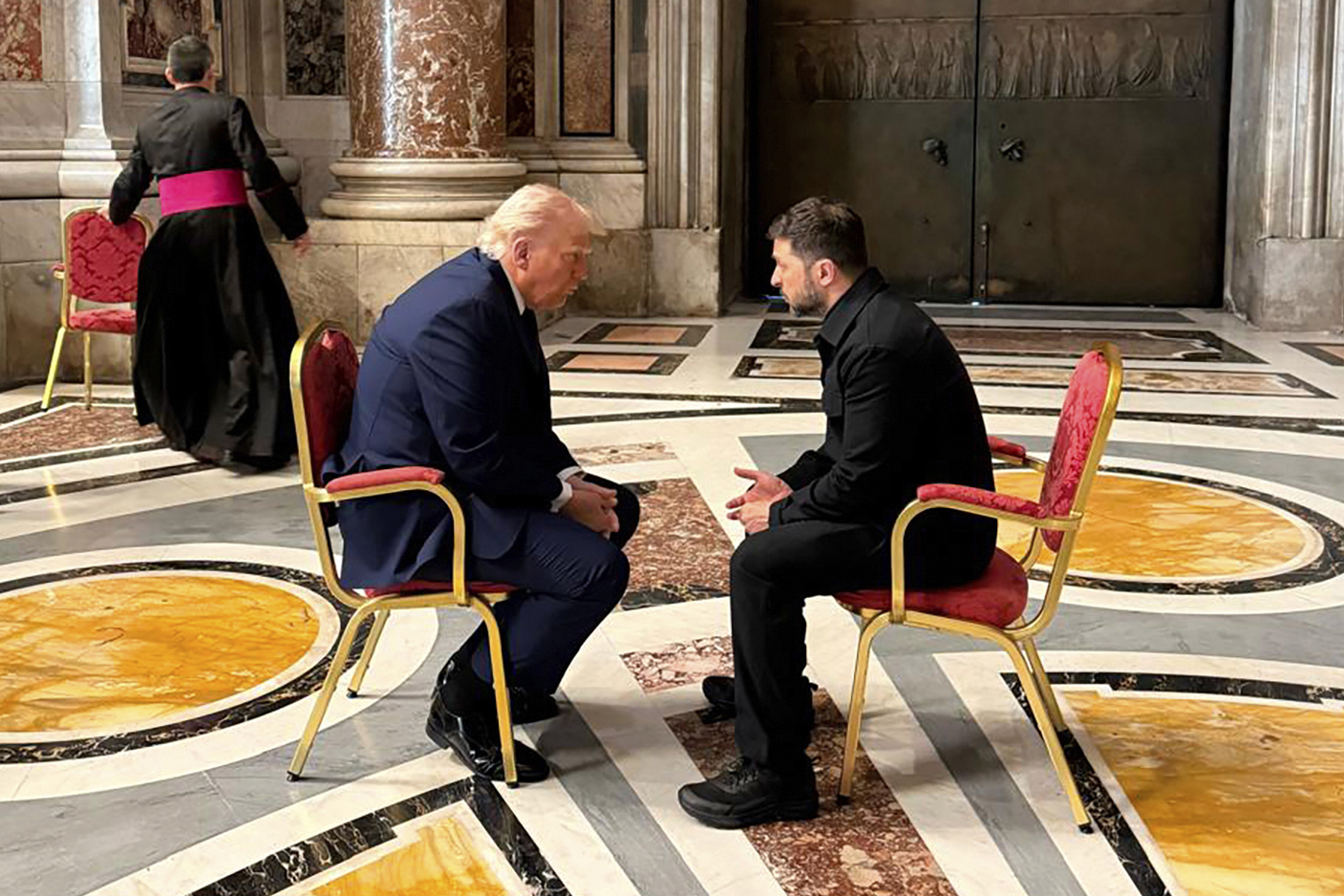 CT_IC_1055105043_1055174801_004-0427_Trump_Vatican_Pope_37554--023f8.jpg