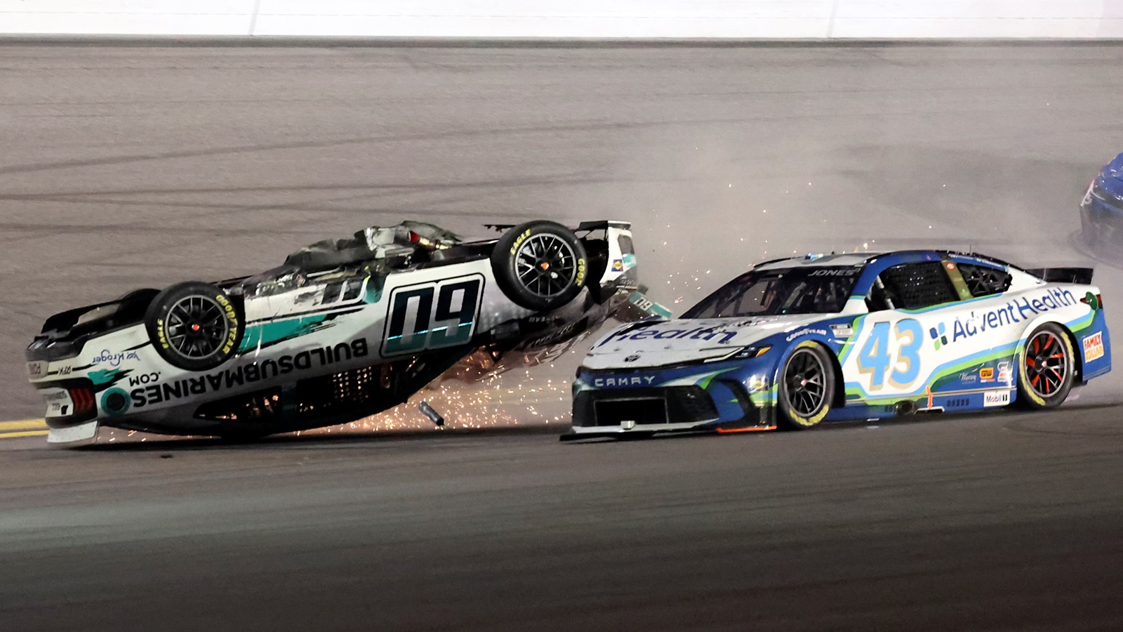 CT_IC_1053054040_1053136026_013-0218_NASCAR_Daytona_500_Auto_Racing_34698--af2c1.jpg