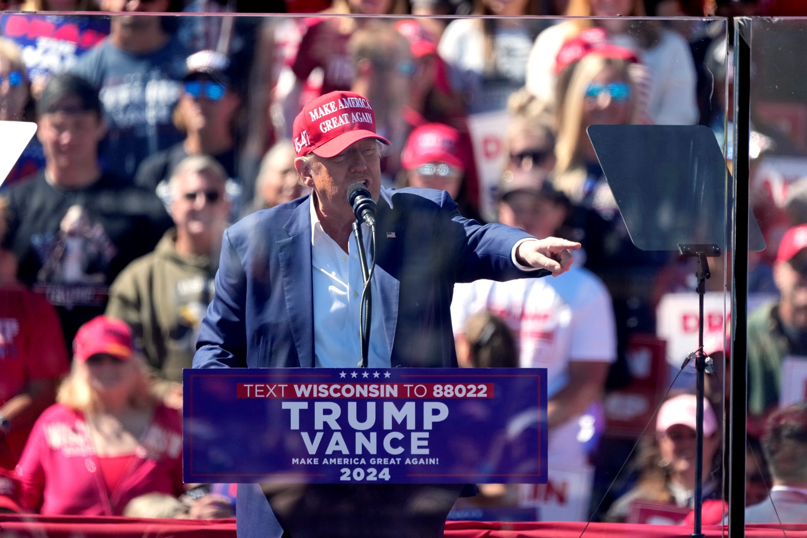 CT_IC_1048445481_1048505214_004-0909_Election_2024_Trump_99692--5c839.jpg