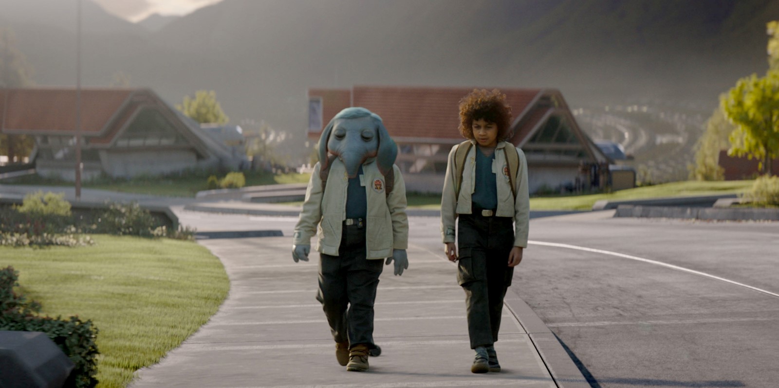 CT_IC_1051413456_1051384819_007-1219_TNS--ENTER-VID-SKELETON-CREW-SUBURB-PLANET-1-MCT.jpg
