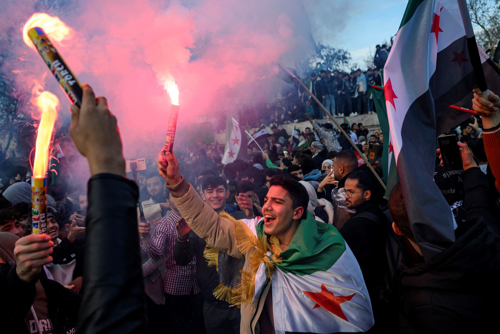 CT_IC_1051118072_1051178310_005-1210_AFP-Getty_TURKEY-SYRIA-POLITICS-CONFLICT-DEMO(2)#2.jpg