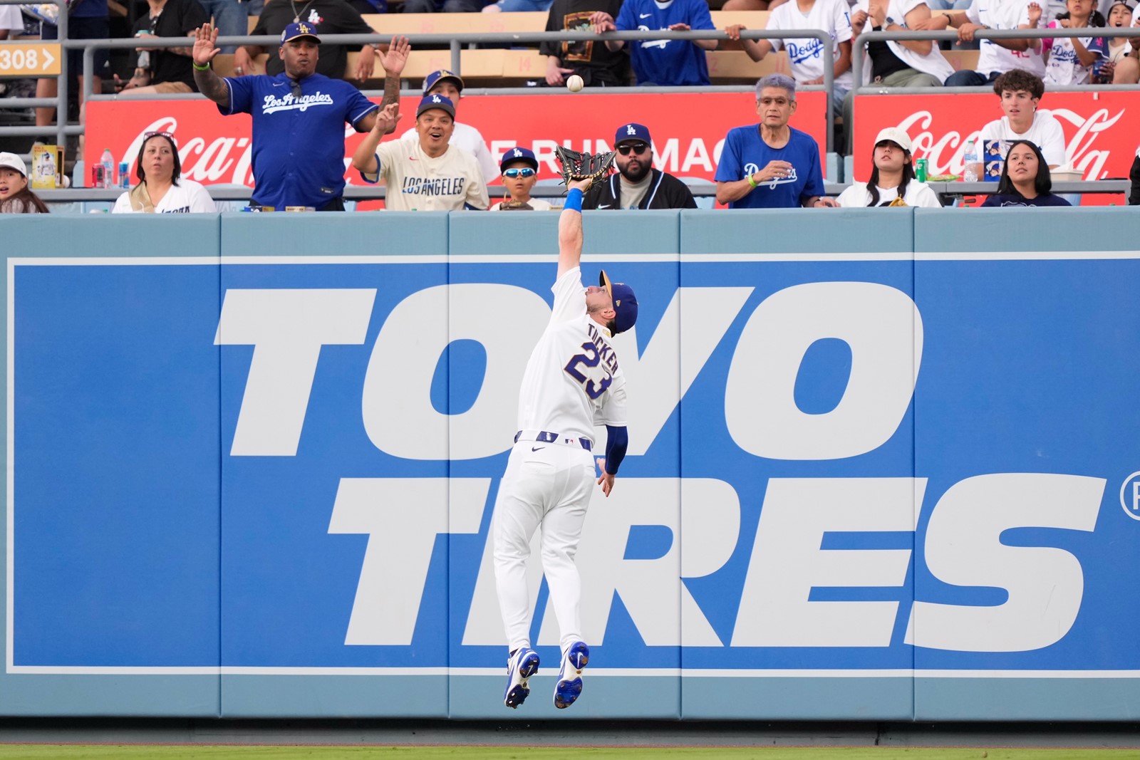 Diamondbacks_Dodgers_Baseball_642_2--d7a82_1104962699.jpg