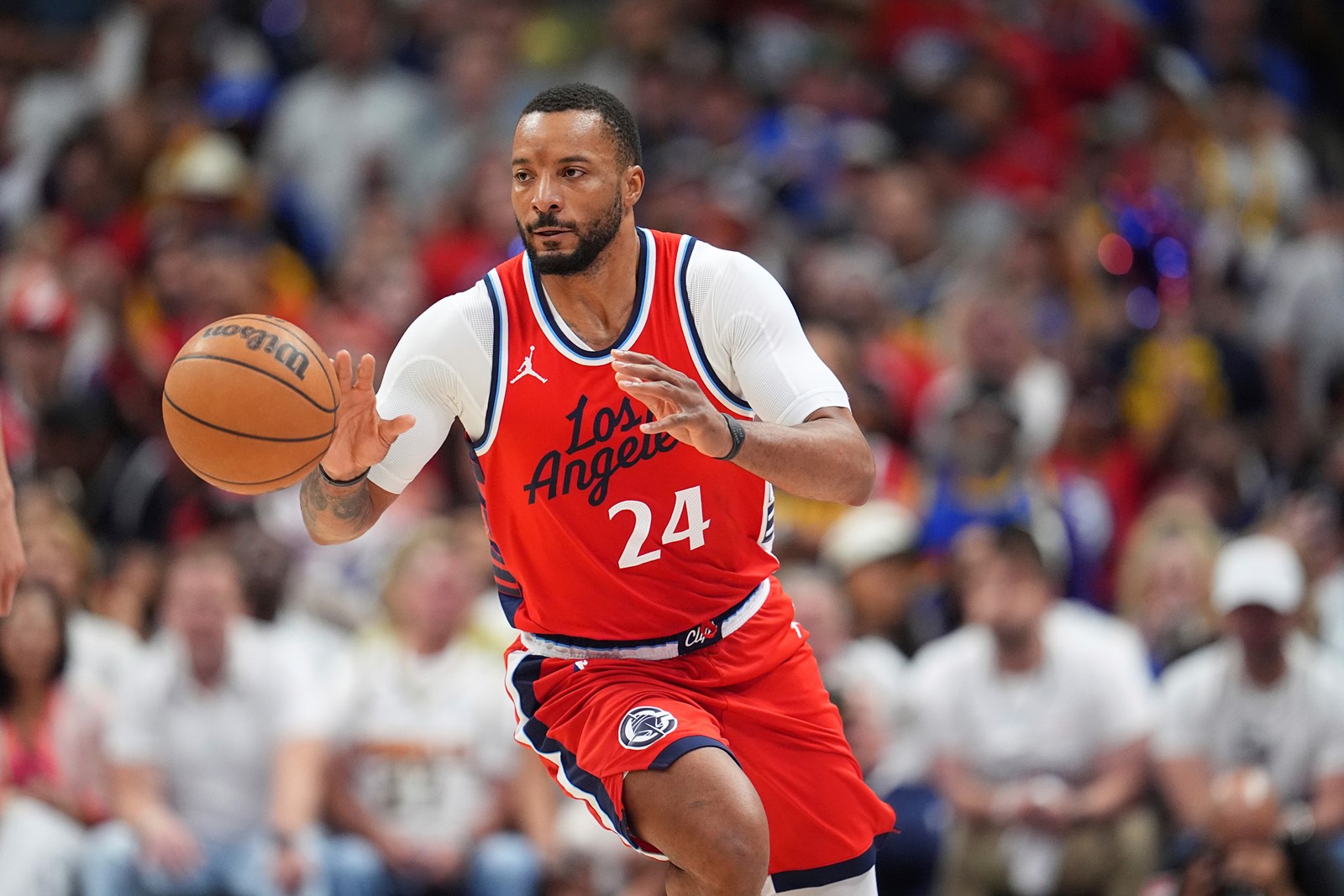 Three_Team_Trade_Basketball_60156--8d5f6_1095082558.jpg