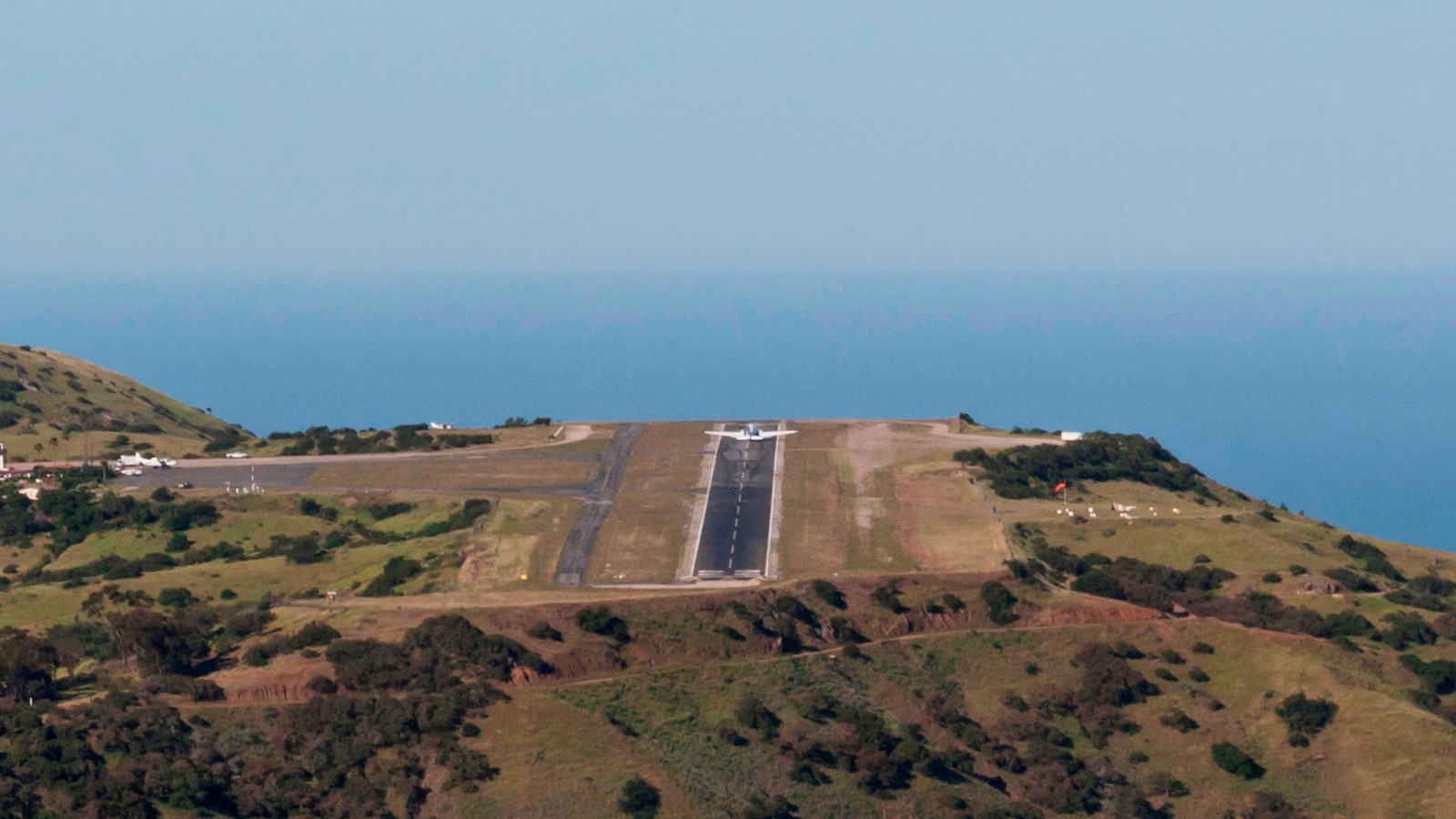 LPT-L-CATALINA-1016-01_1085270581.jpg