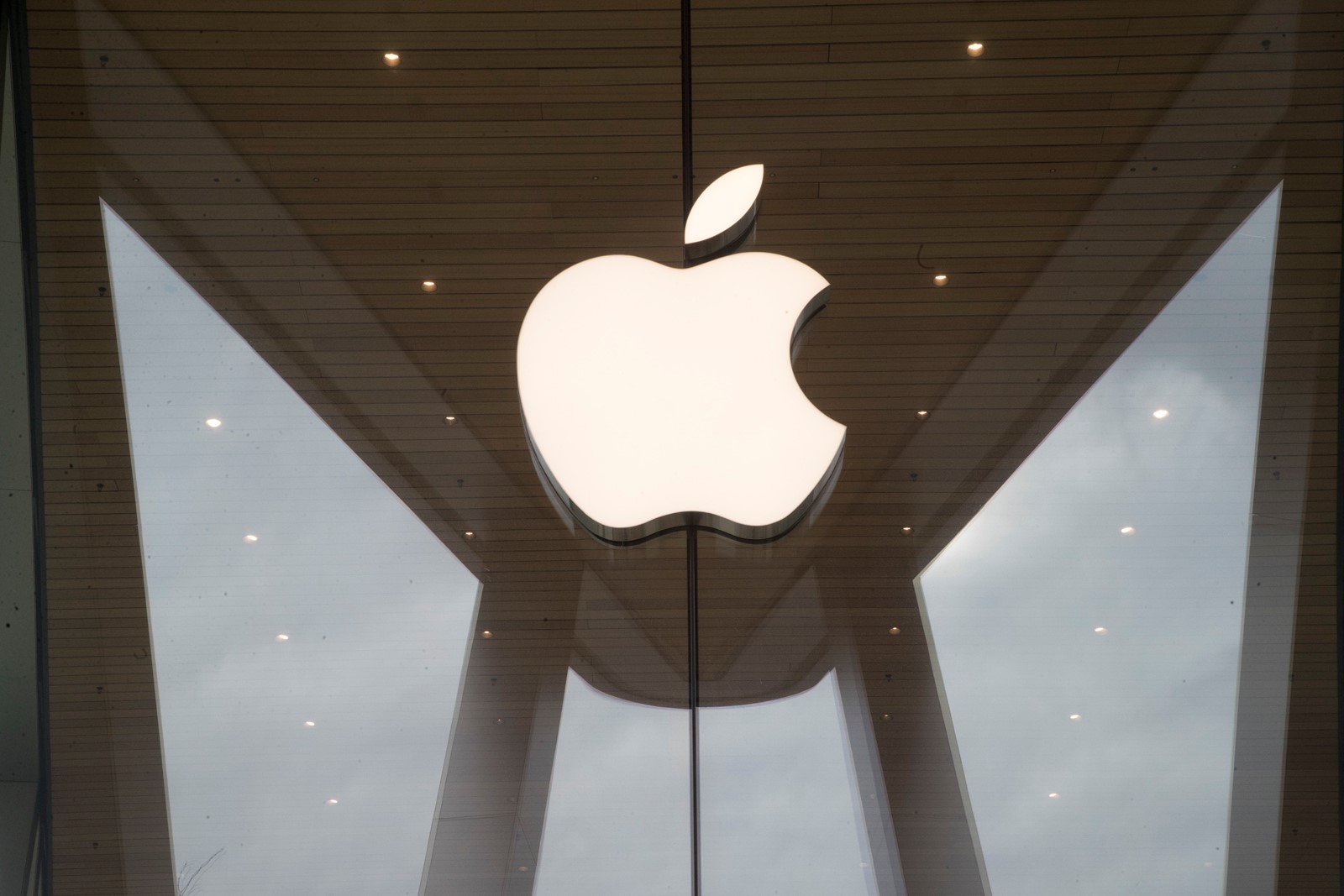Apple_Epic_APP_Store_89630--7c8d8_1093936577.jpg