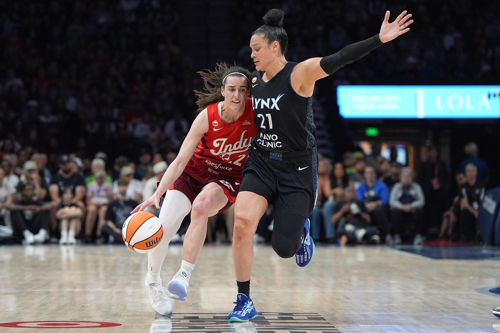 Fever_Lynx_Basketball__5682--506a3_1109441575.jpg
