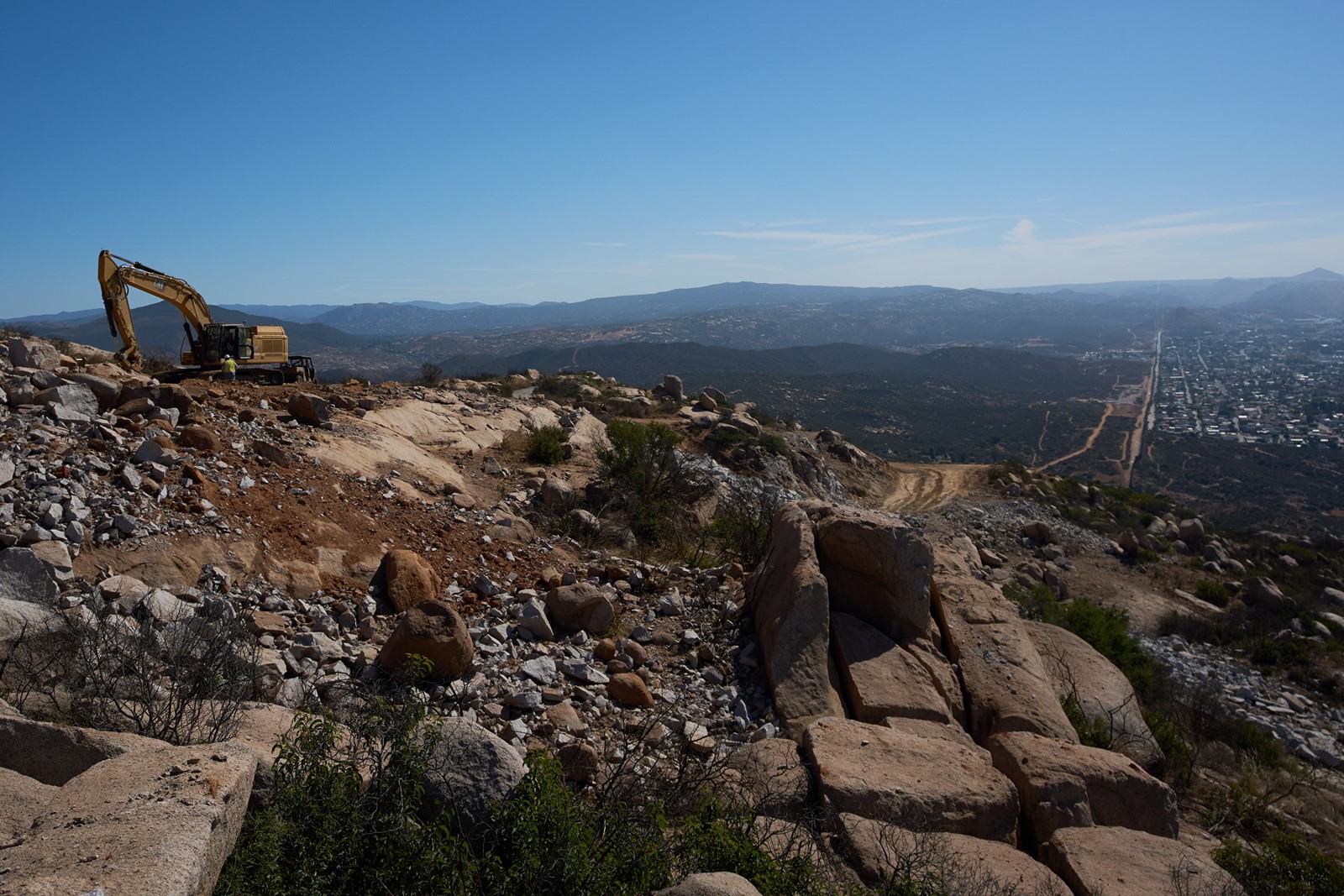 Immigration_Border_Wall_Sacred_Sites_317_2--f4072_1106754755.jpg