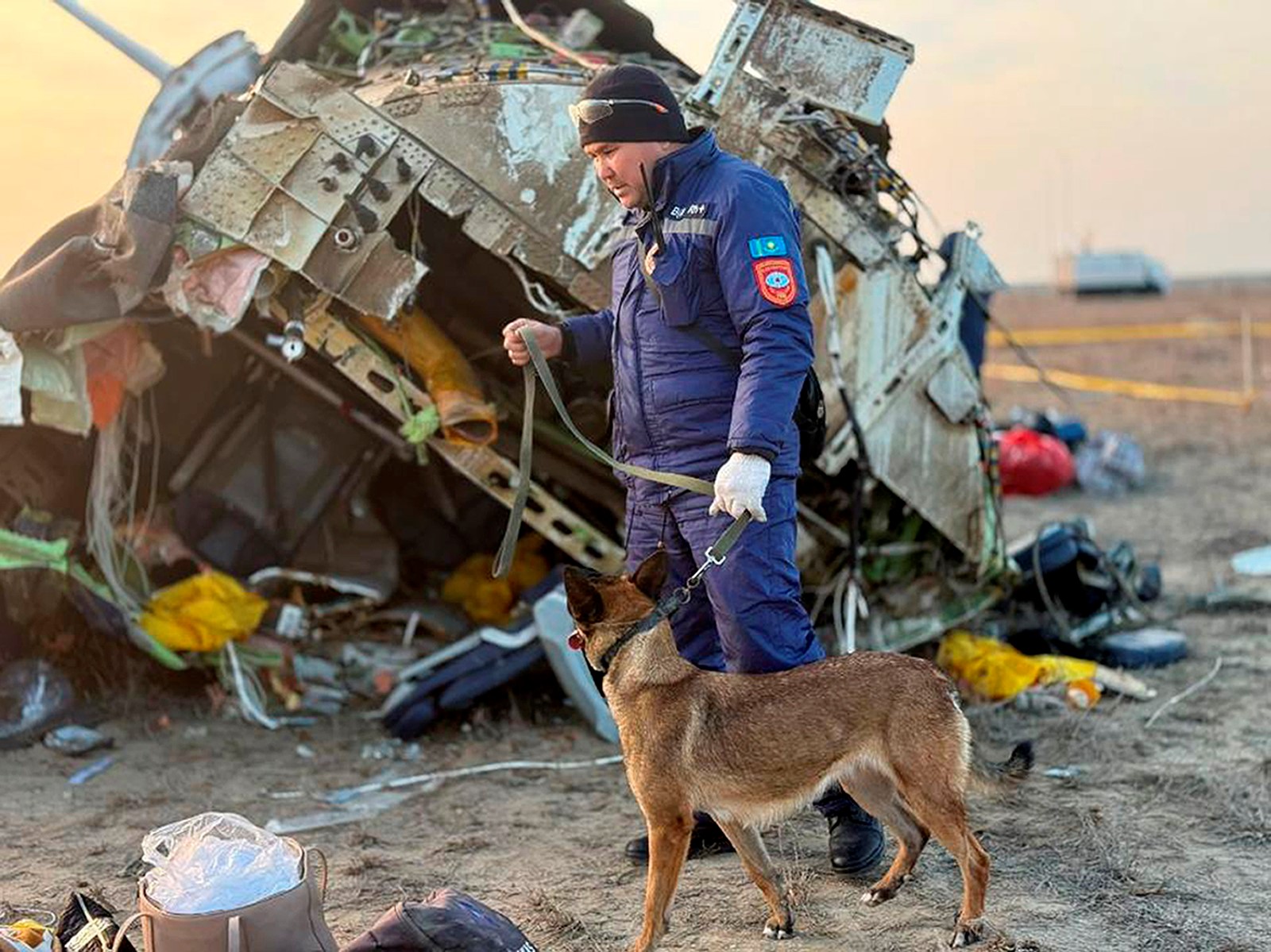 1226_NWS_STP-Z-PLANECRASH-1227-COVER_217276948_1087988595.jpg