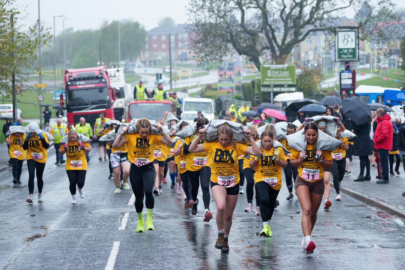 APTOPIX_Britain_Coal_Race_45628--a53d7_1092261369.jpg