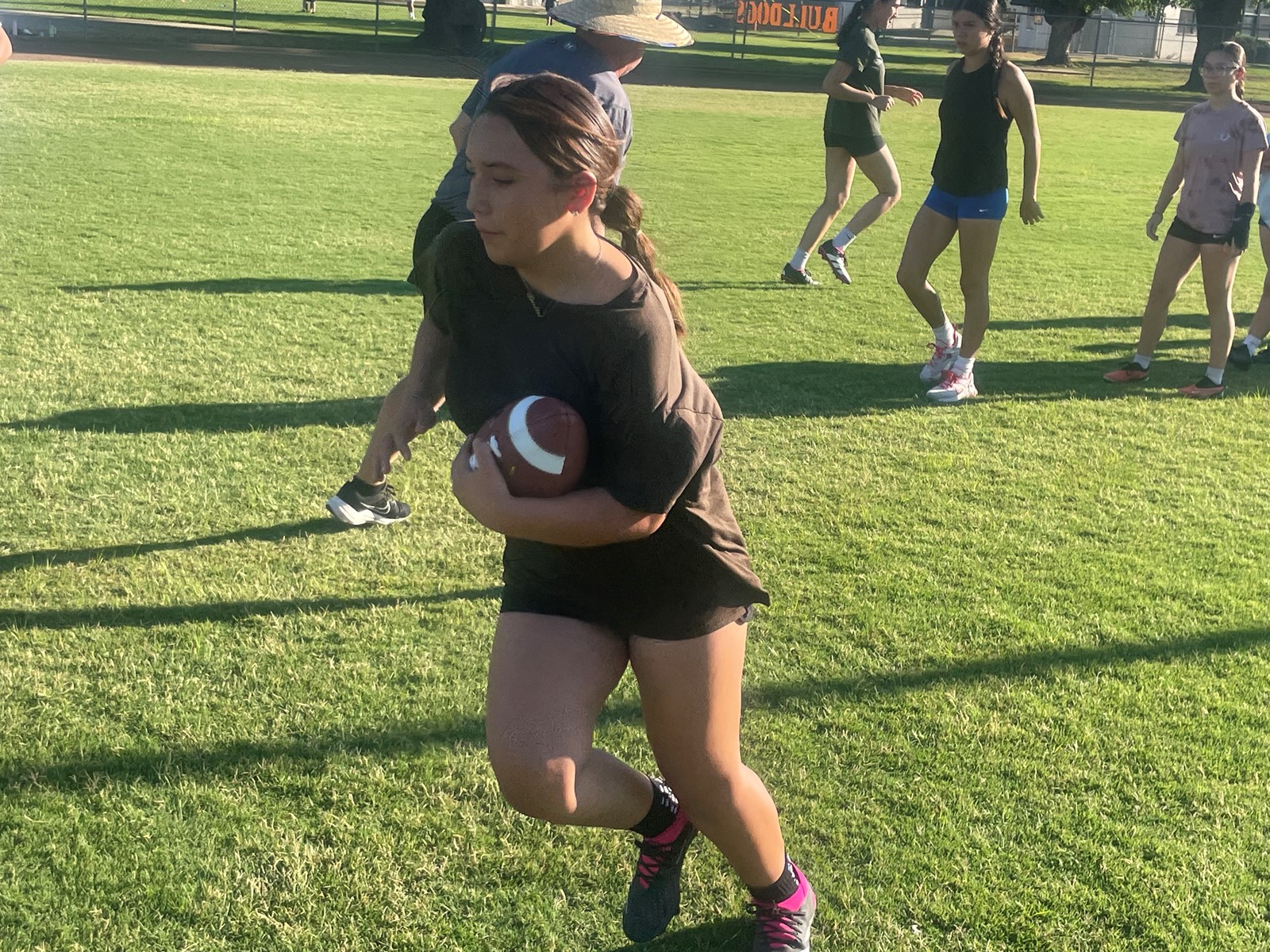 FLAGFOOTBALL-02_1095429398.jpg