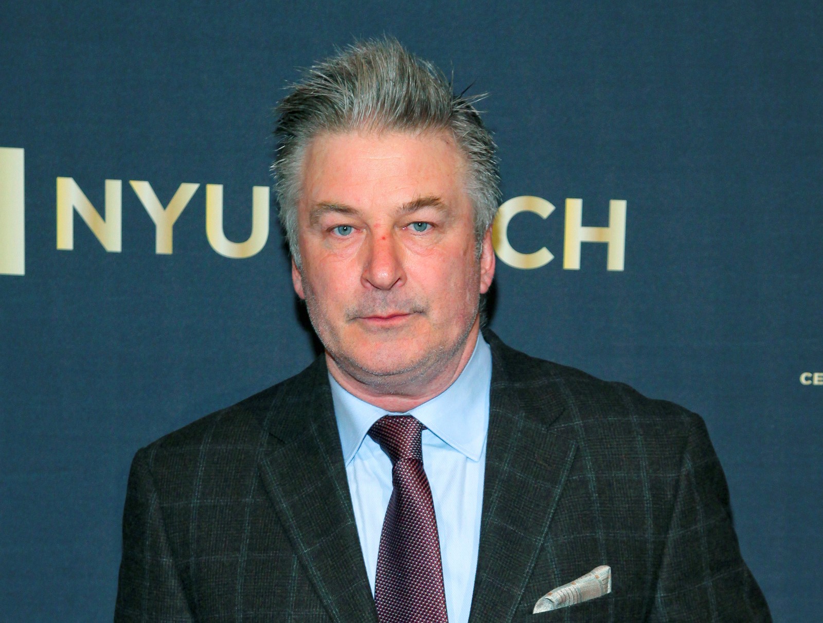 Alec_Baldwin_Set_Shooting_04222--2df75_1073997343.jpg