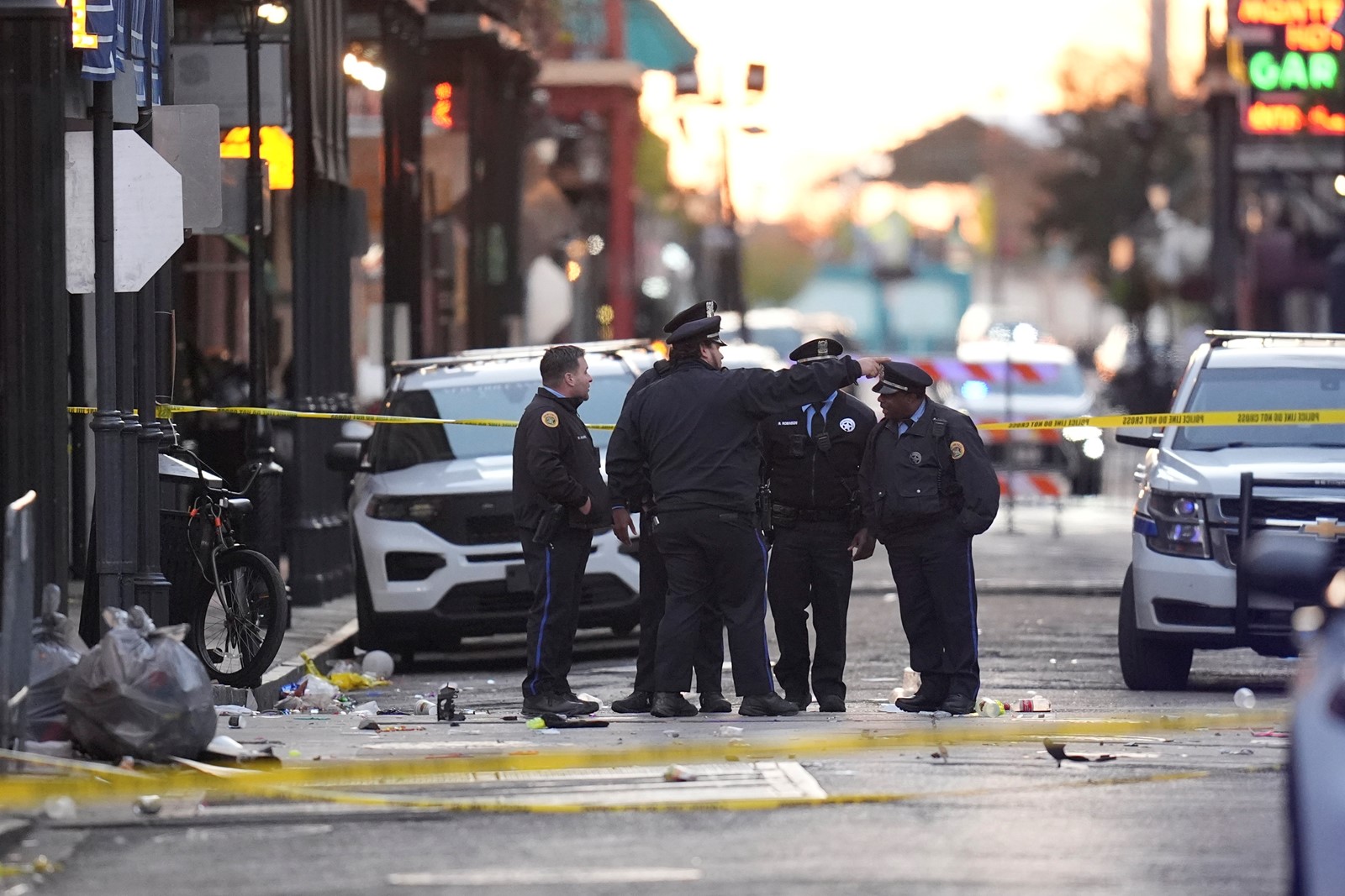 New_Orleans_Car_Into_Crowd_33022--98a2e_1088155697.jpg