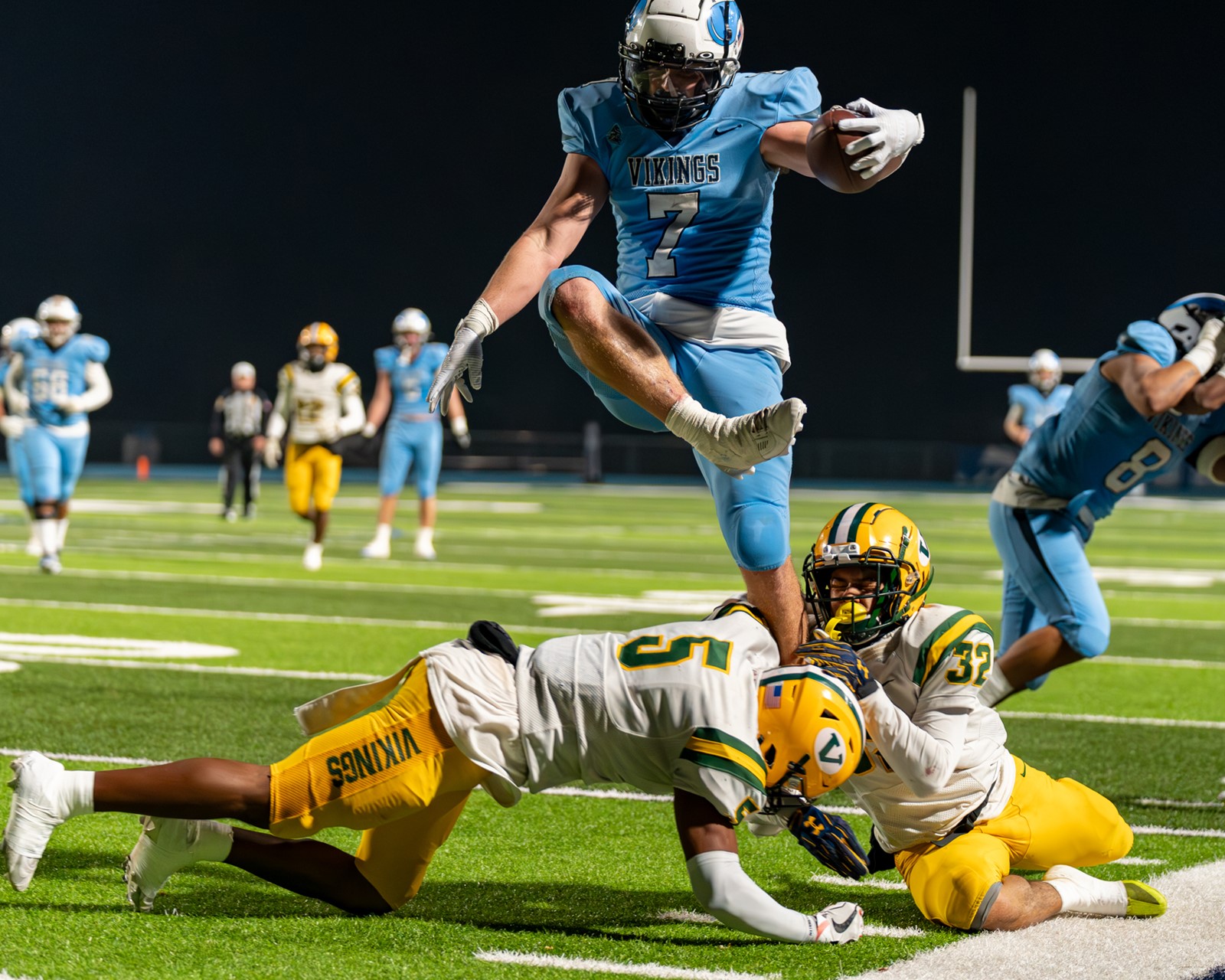 PVFBALL-06_1087588581.jpg