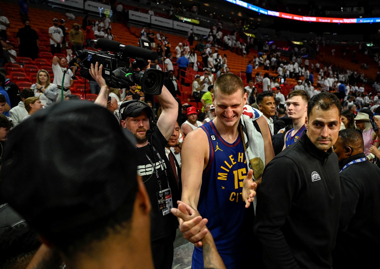 TDP-L-NUGGETS-HEAT_AAO9158x_1063598873.jpg